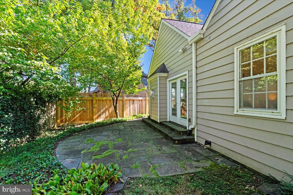 2645 Fort Scott Dr