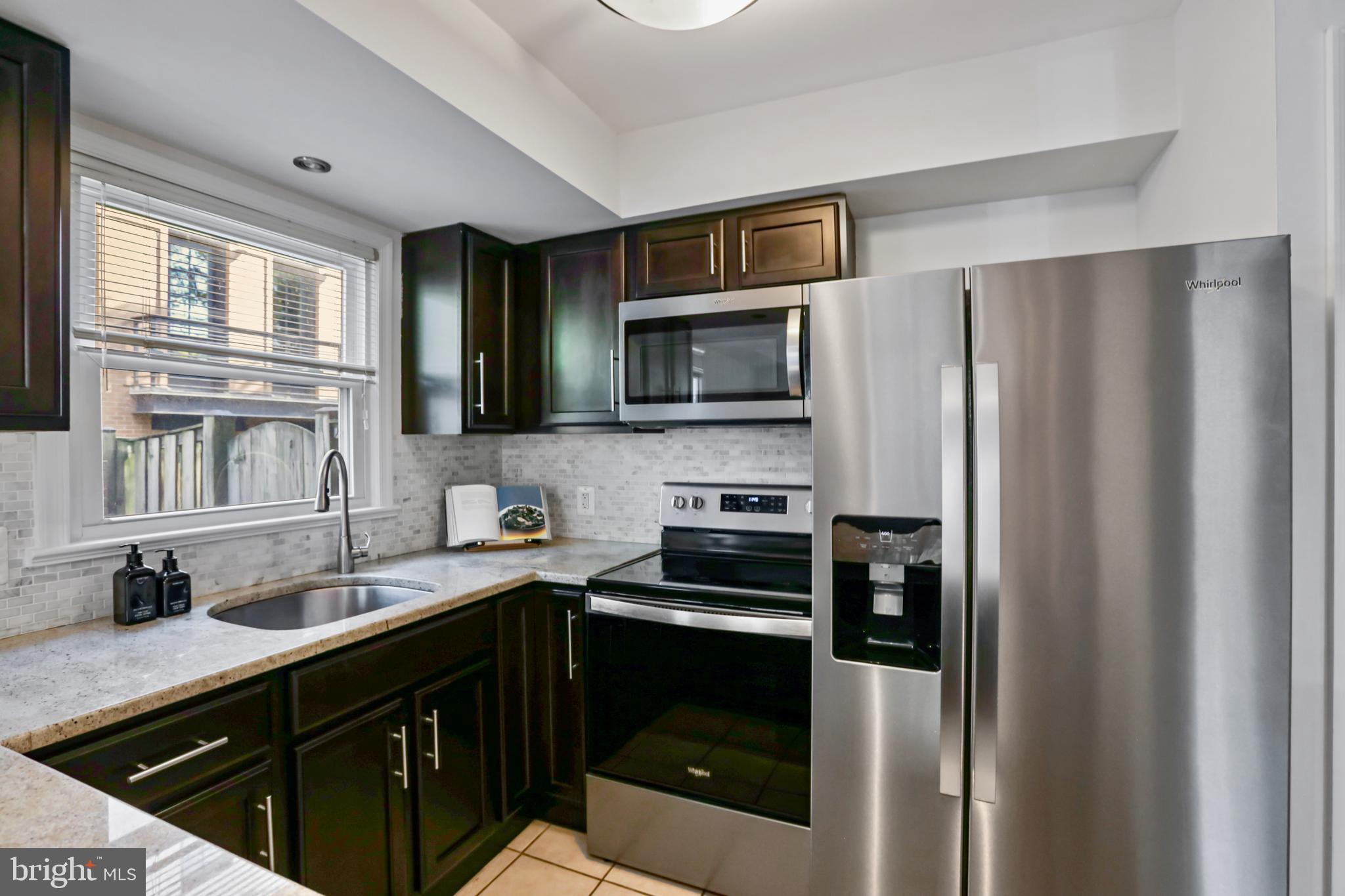 4806 Fairfax Dr #5
