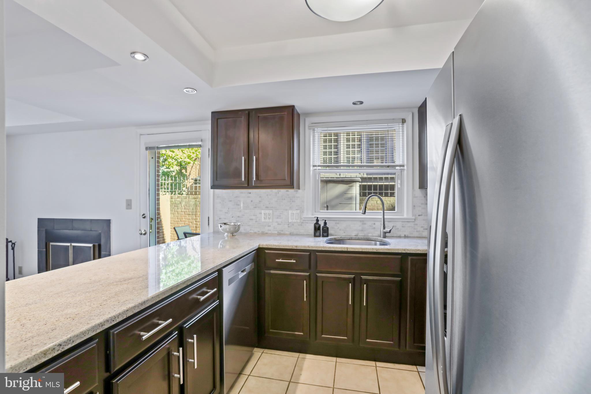 4806 Fairfax Dr #5