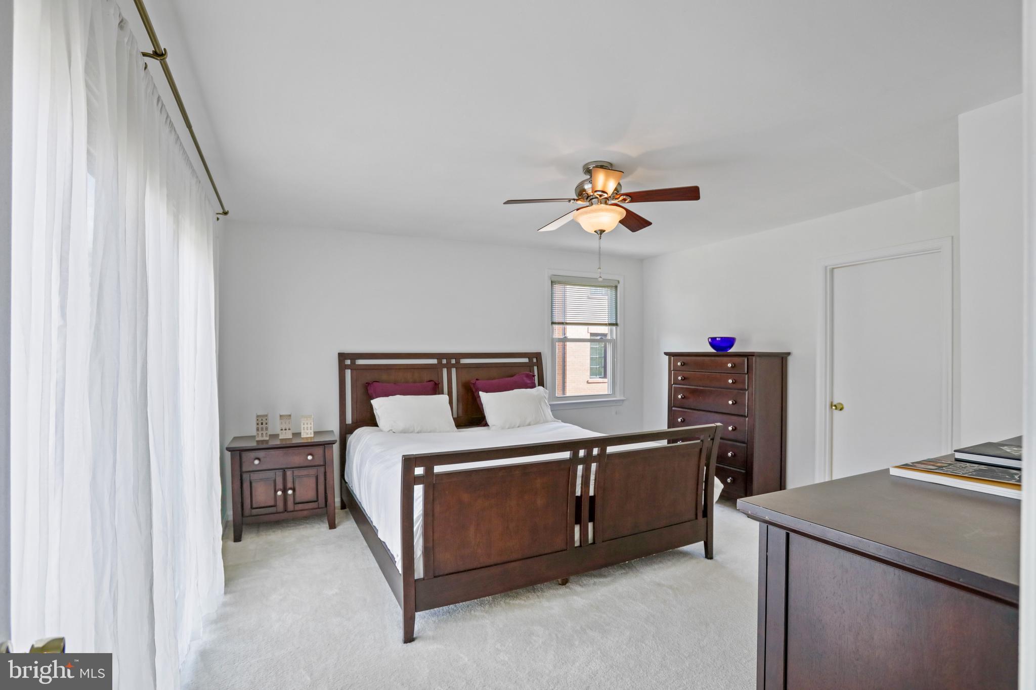 4806 Fairfax Dr #5