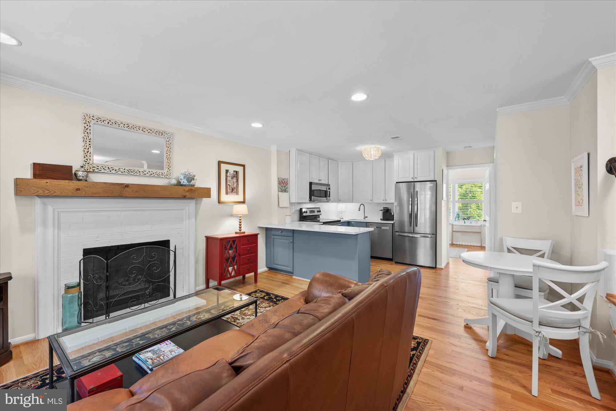 2534 FAIRFAX DRIVE 5BII