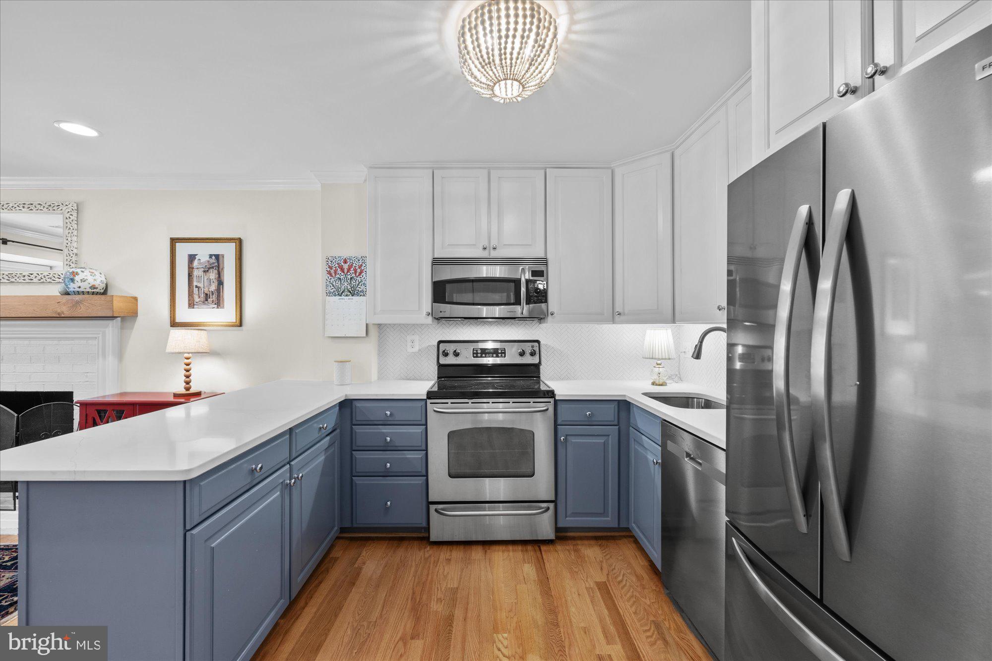 2534 FAIRFAX DRIVE 5BII