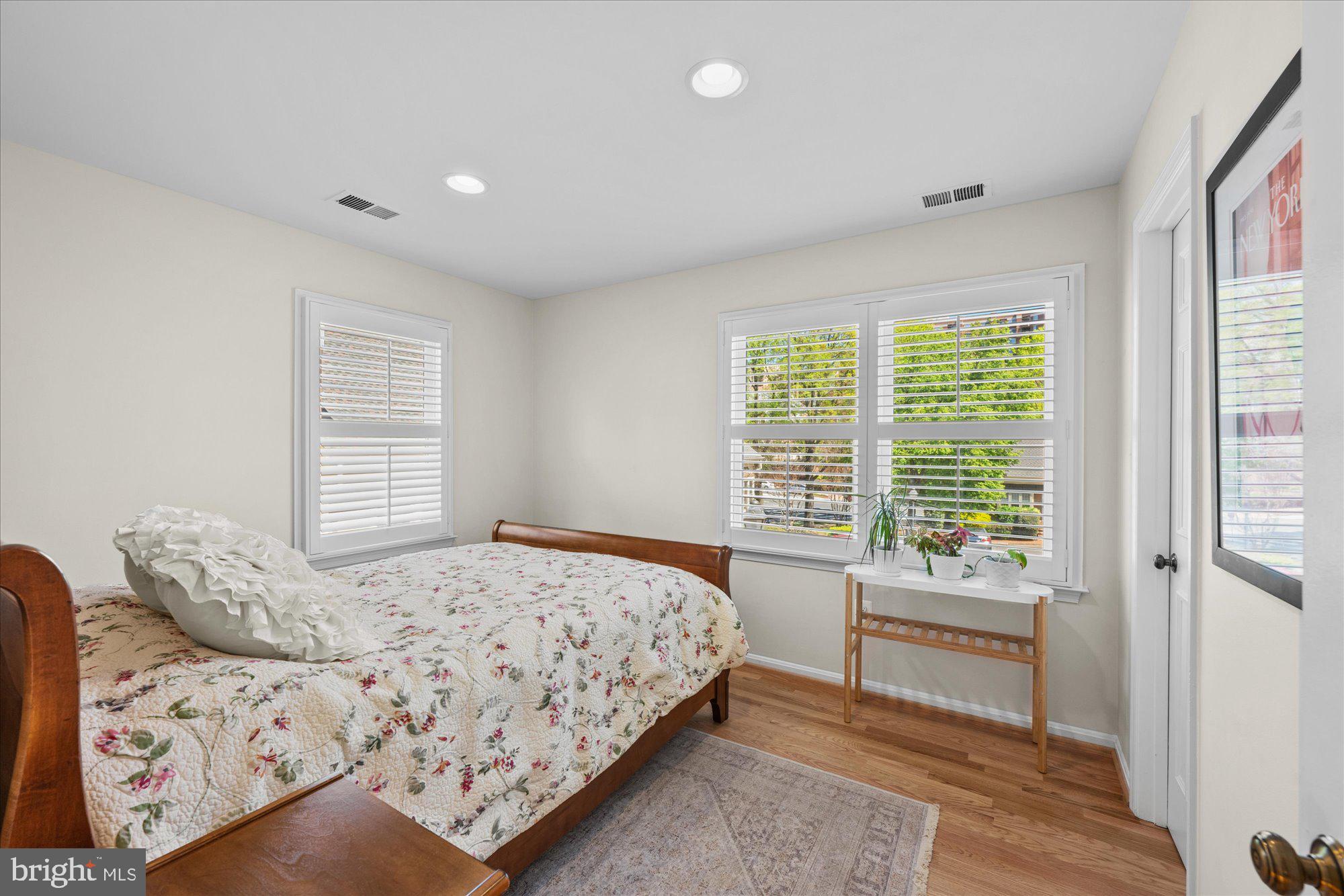 2534 FAIRFAX DRIVE 5BII