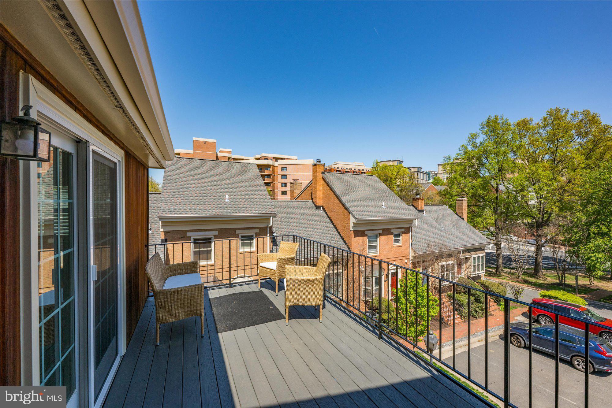 2534 FAIRFAX DRIVE 5BII