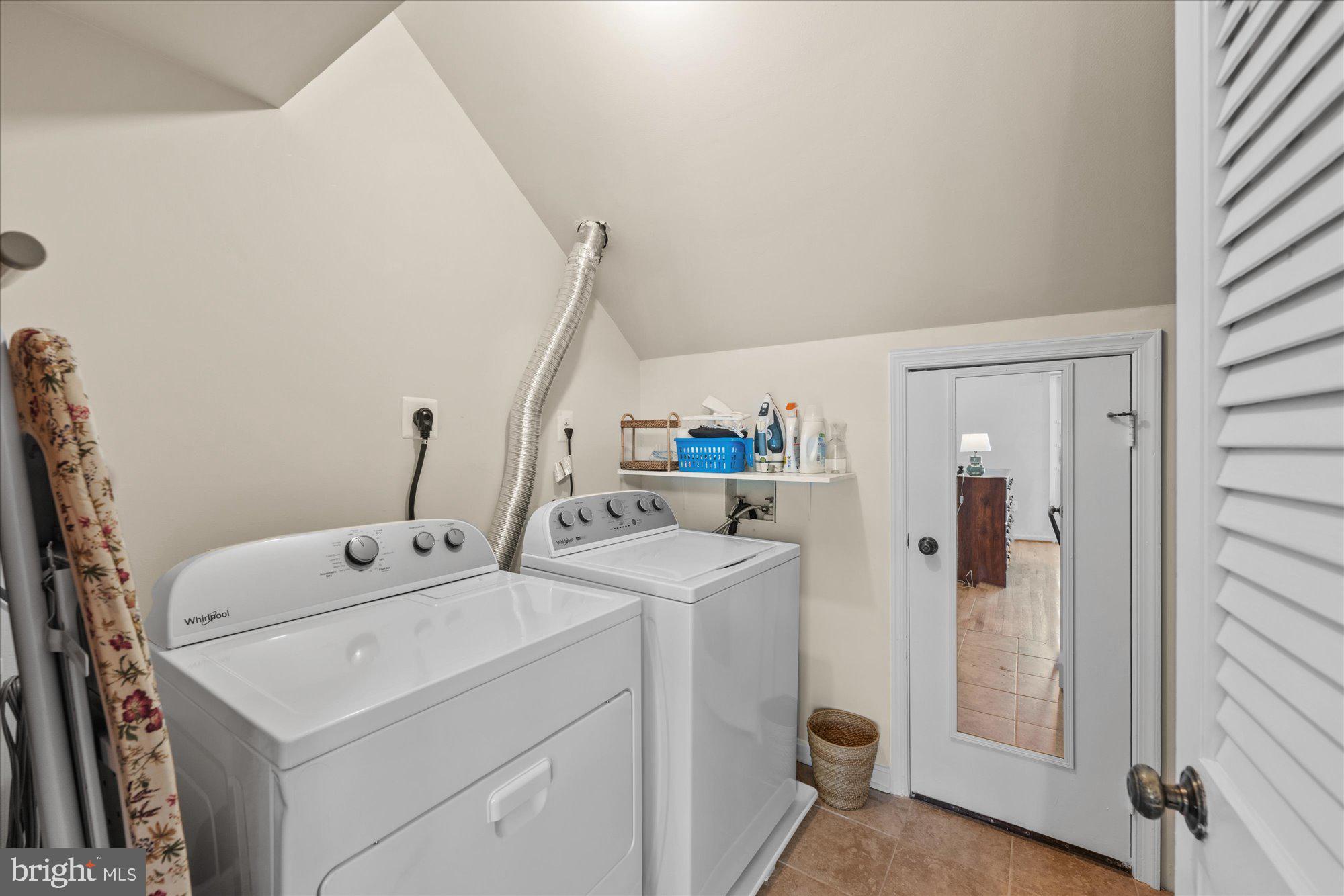 2534 FAIRFAX DRIVE 5BII