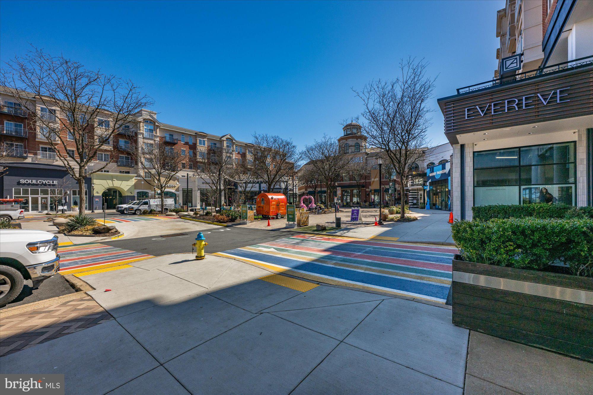 2534 FAIRFAX DRIVE 5BII