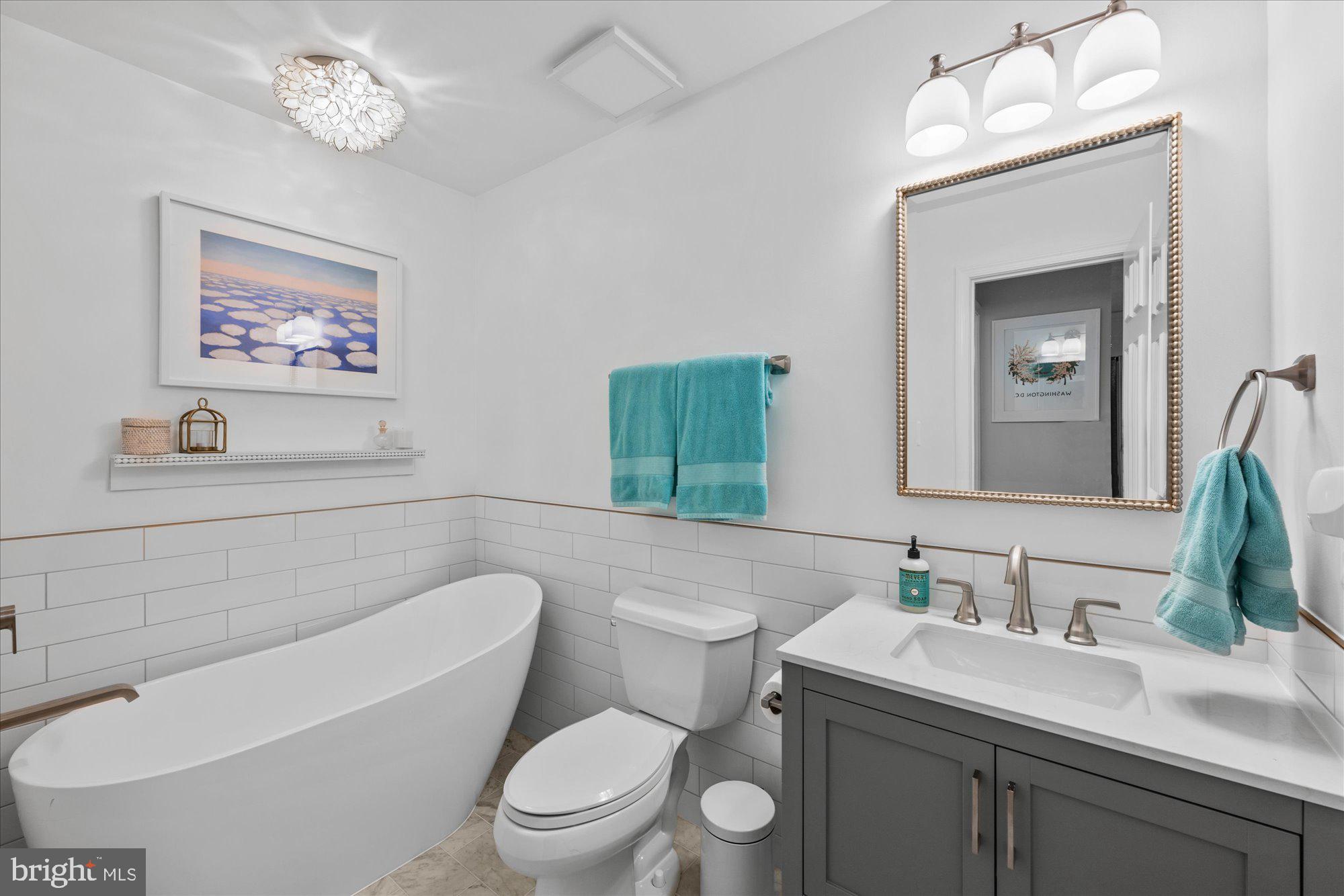 2534 FAIRFAX DRIVE 5BII