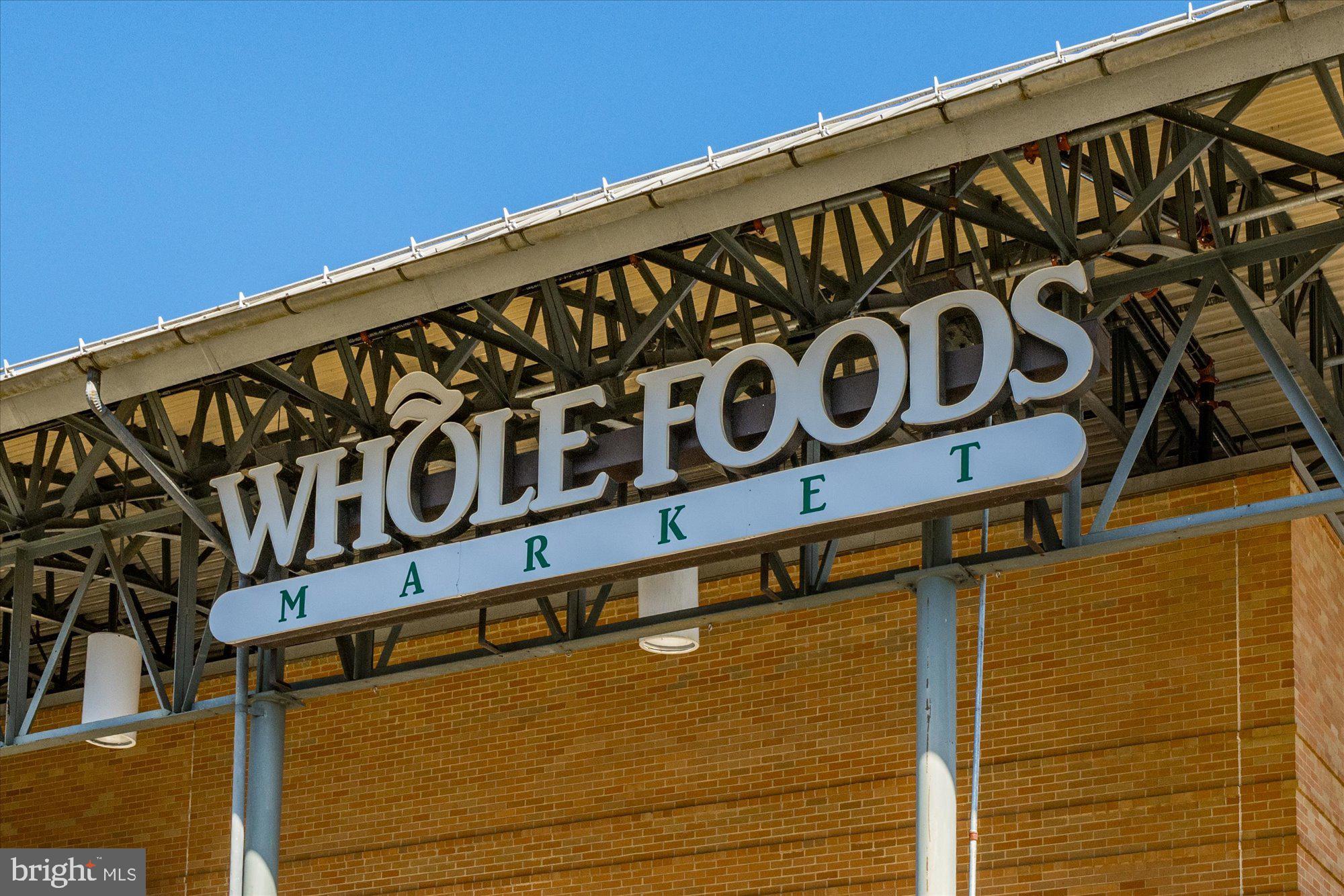 2534 FAIRFAX DRIVE 5BII