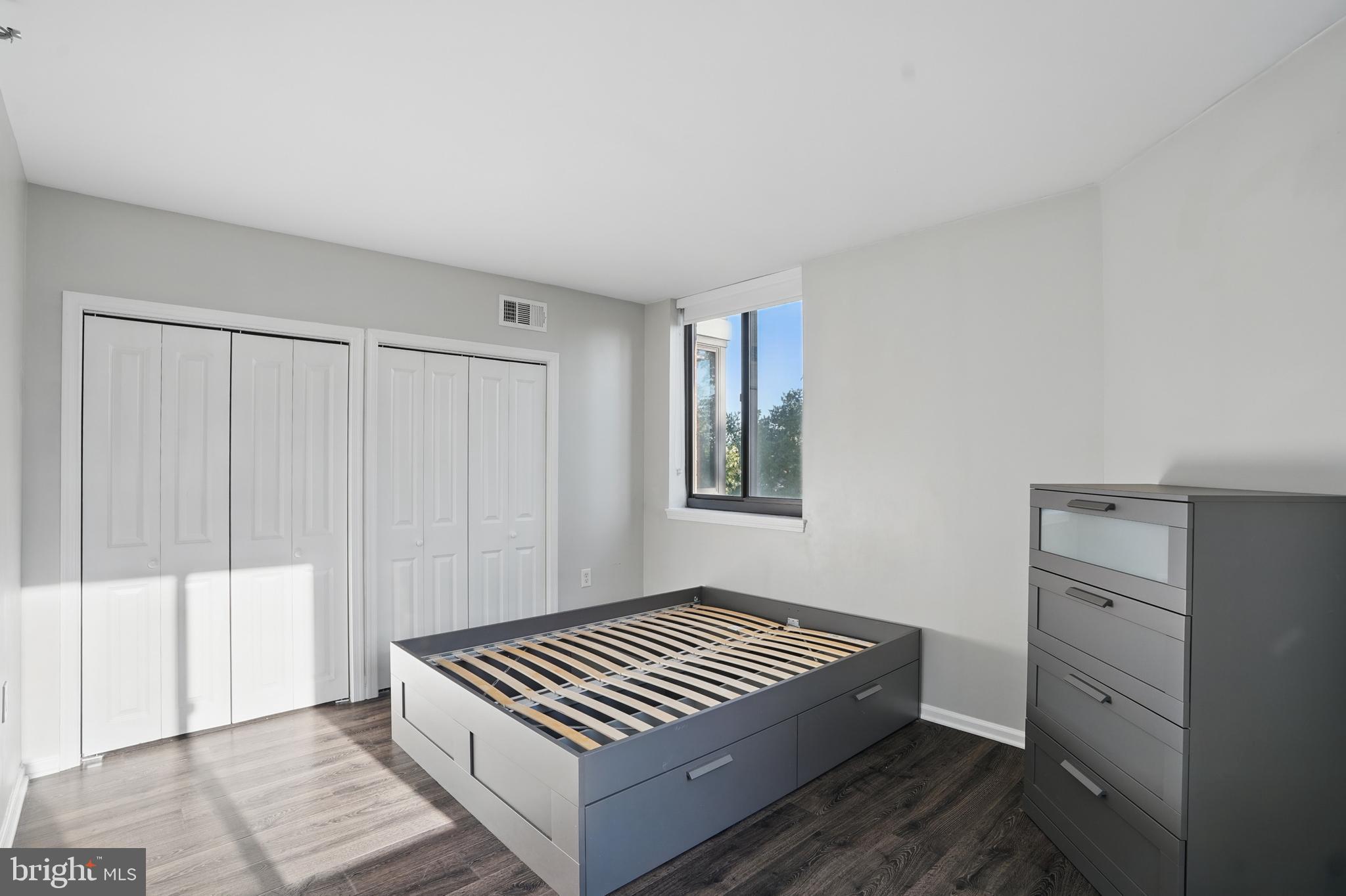 1001 Randolph St N #523