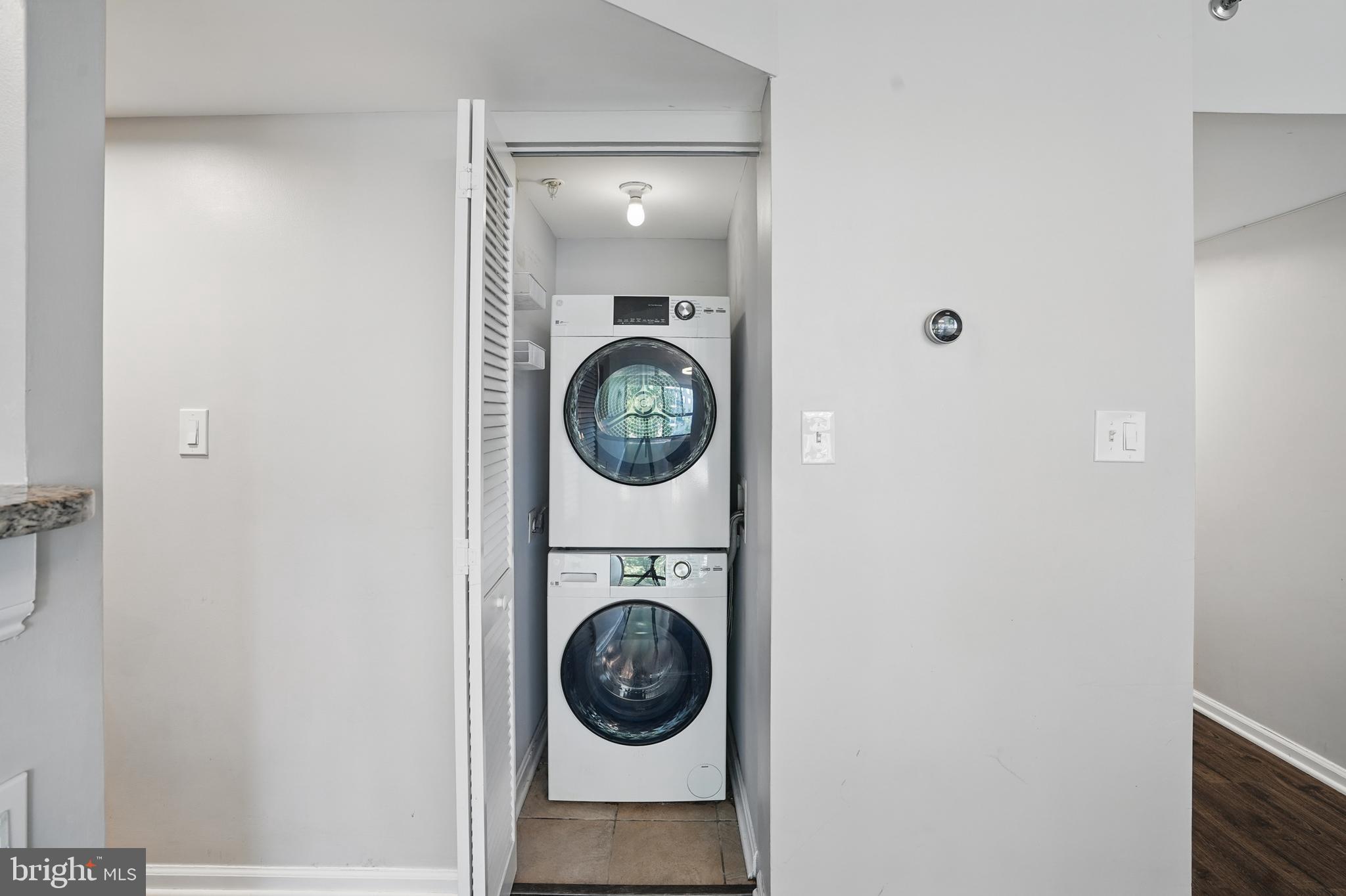 1001 Randolph St N #523