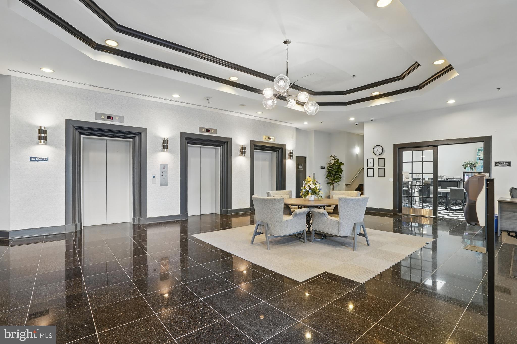 1001 Randolph St N #523