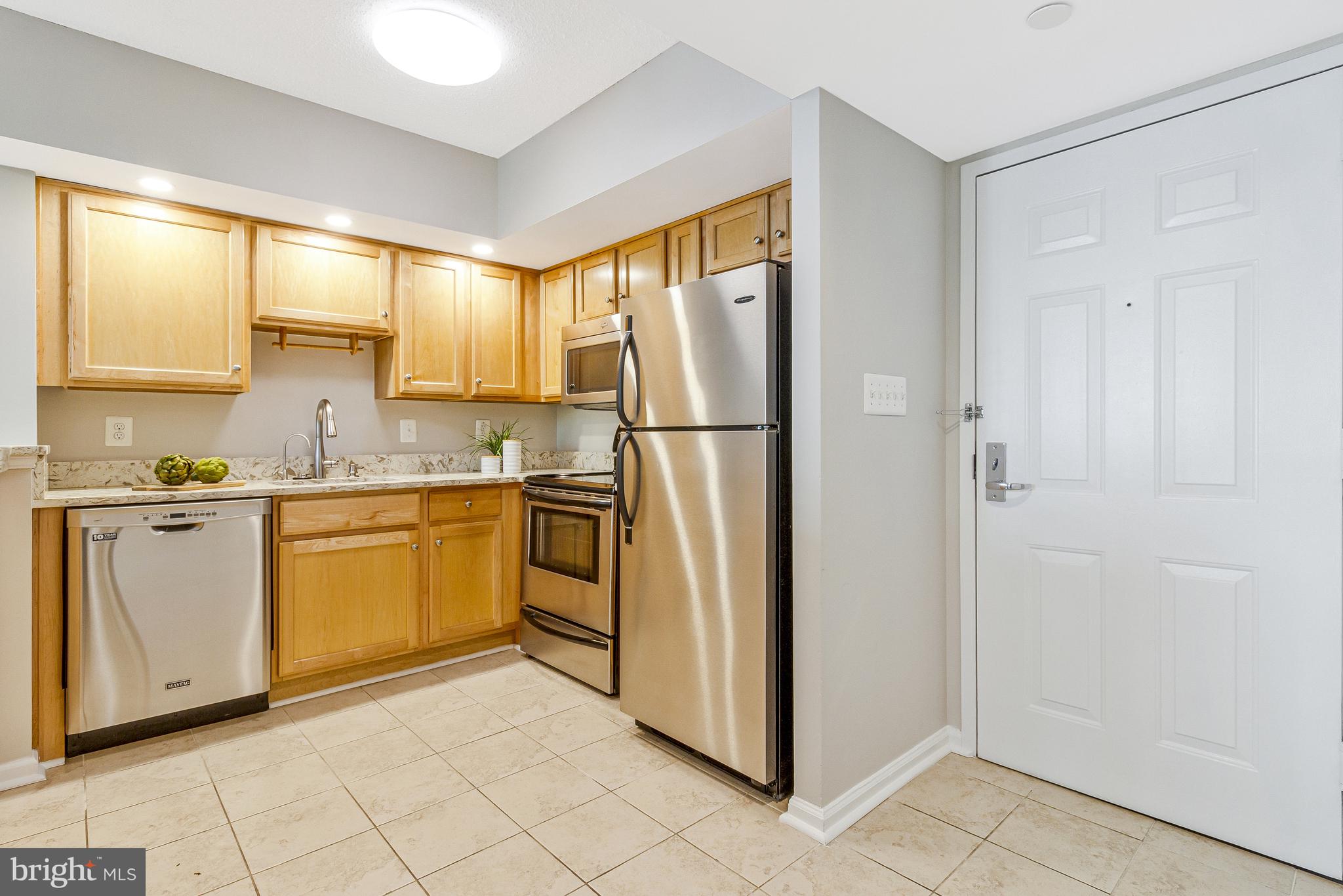 1001 N Randolph St #513