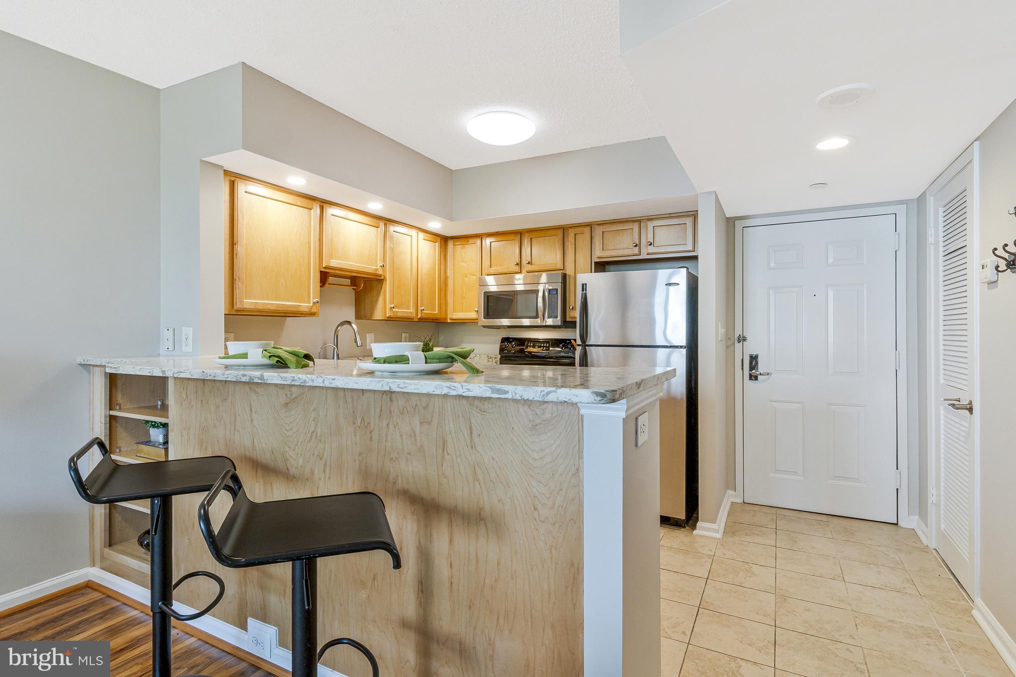 1001 N Randolph St #513