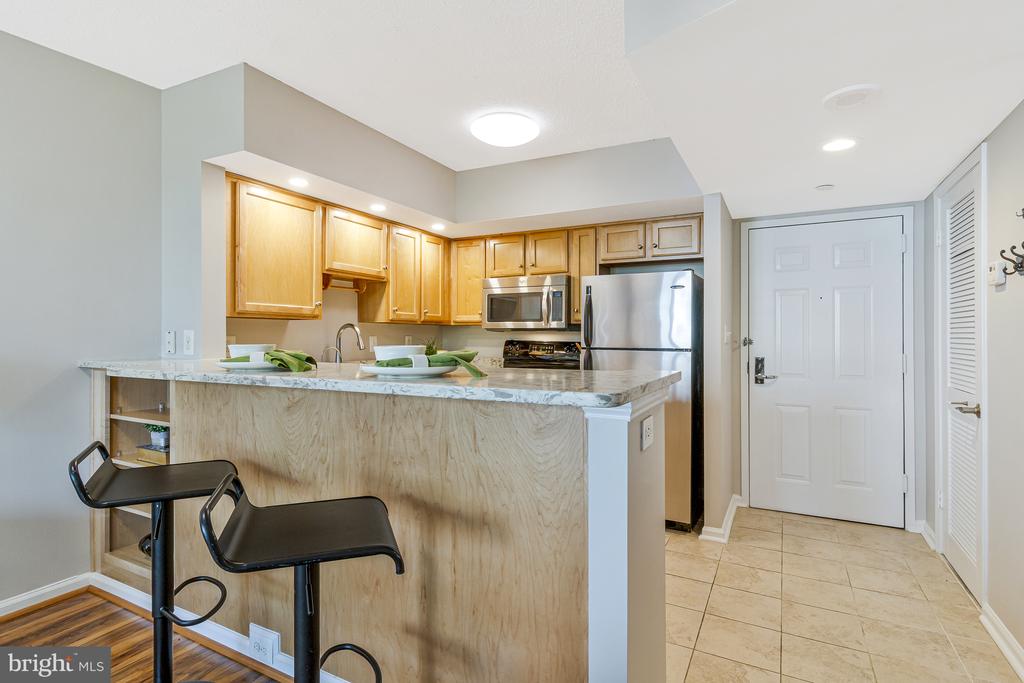 1001 N Randolph St #513
