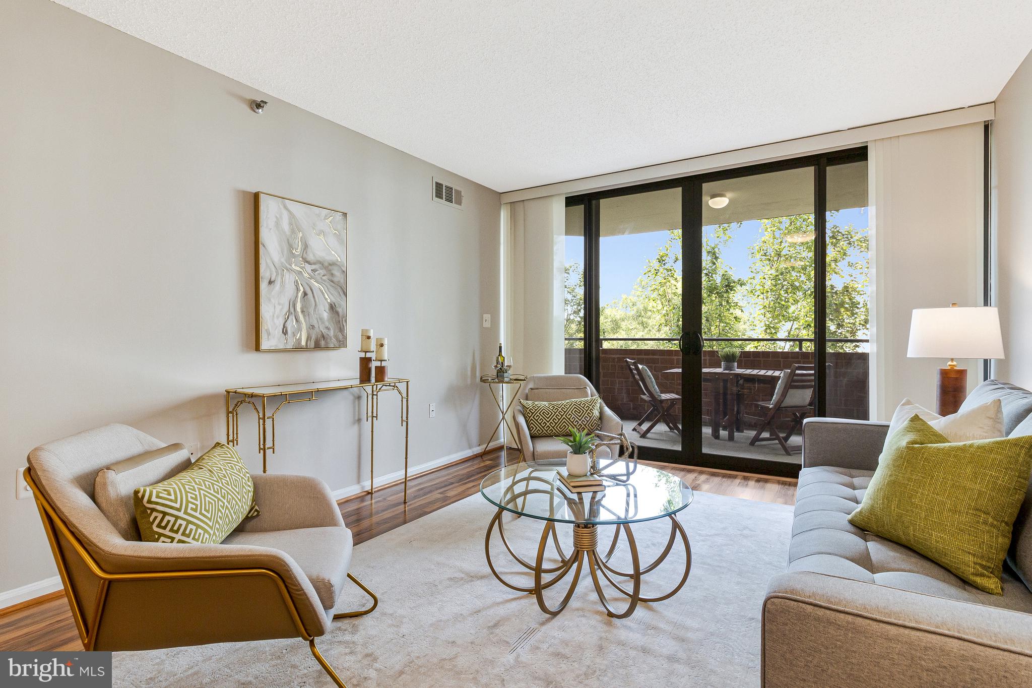 1001 N Randolph St #513