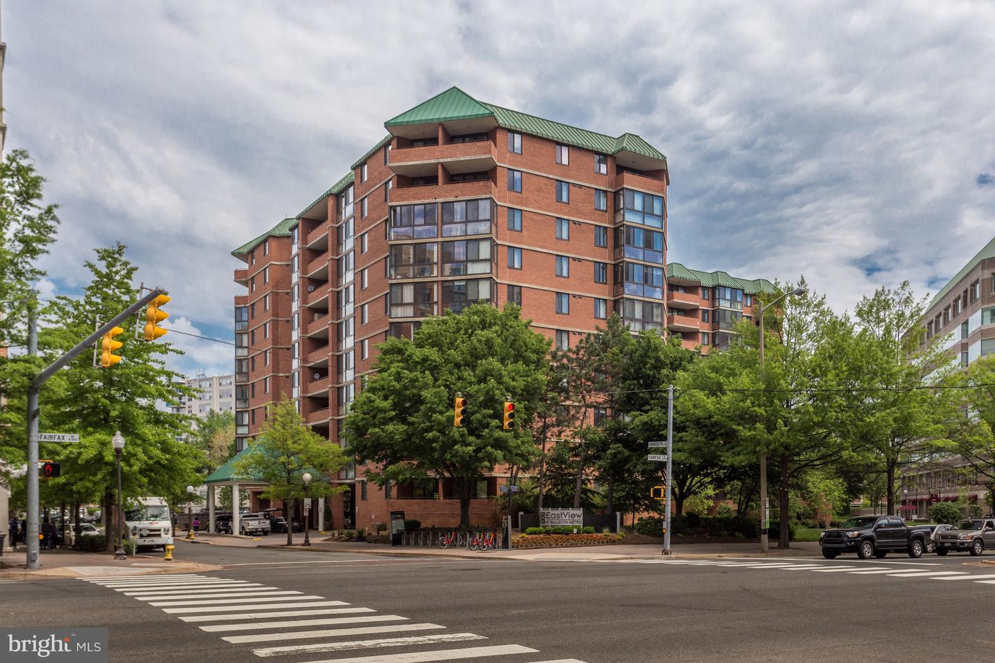 1001 N Randolph St #513