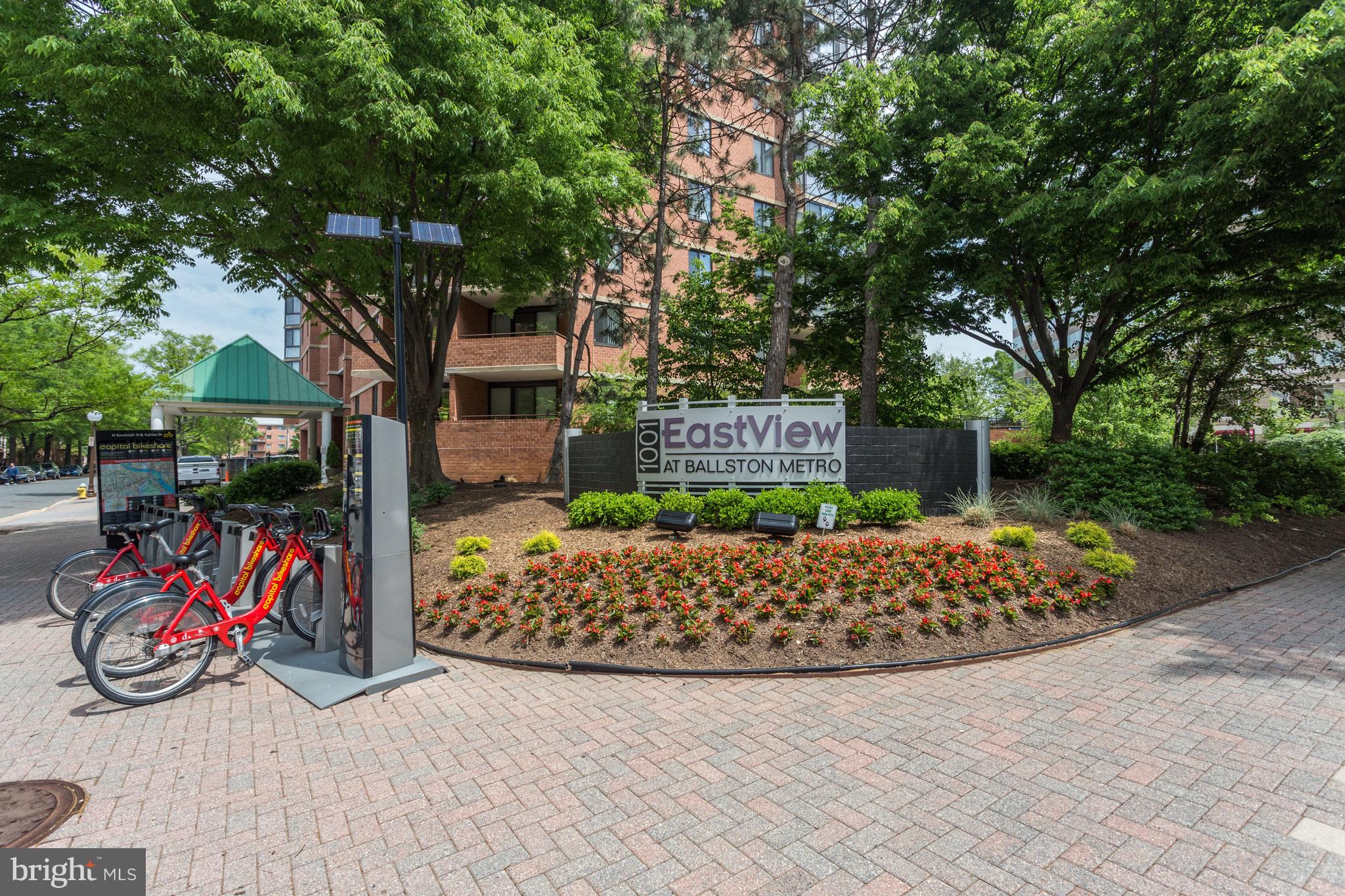 1001 N Randolph St #513