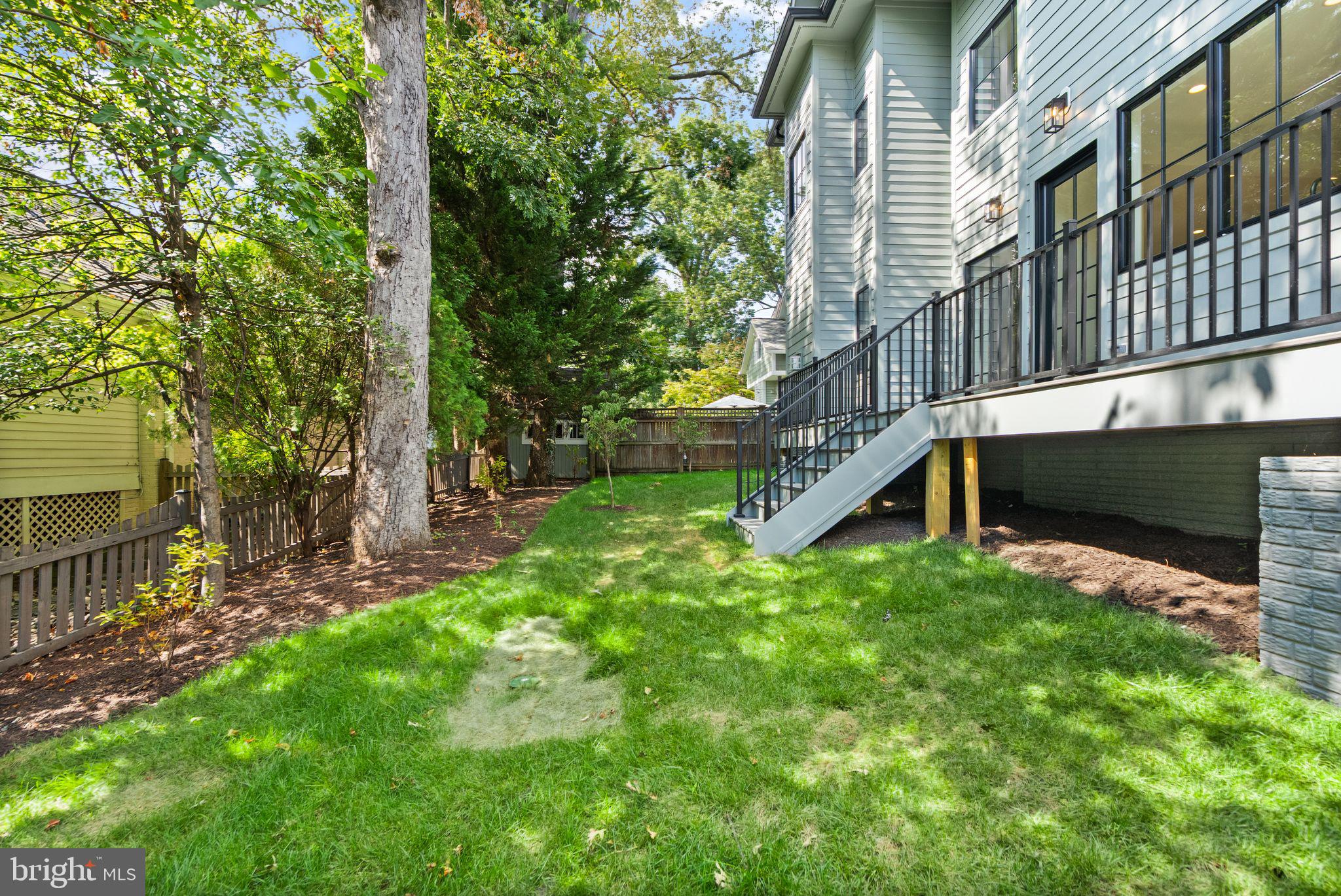 112 N HIGHLAND STREET