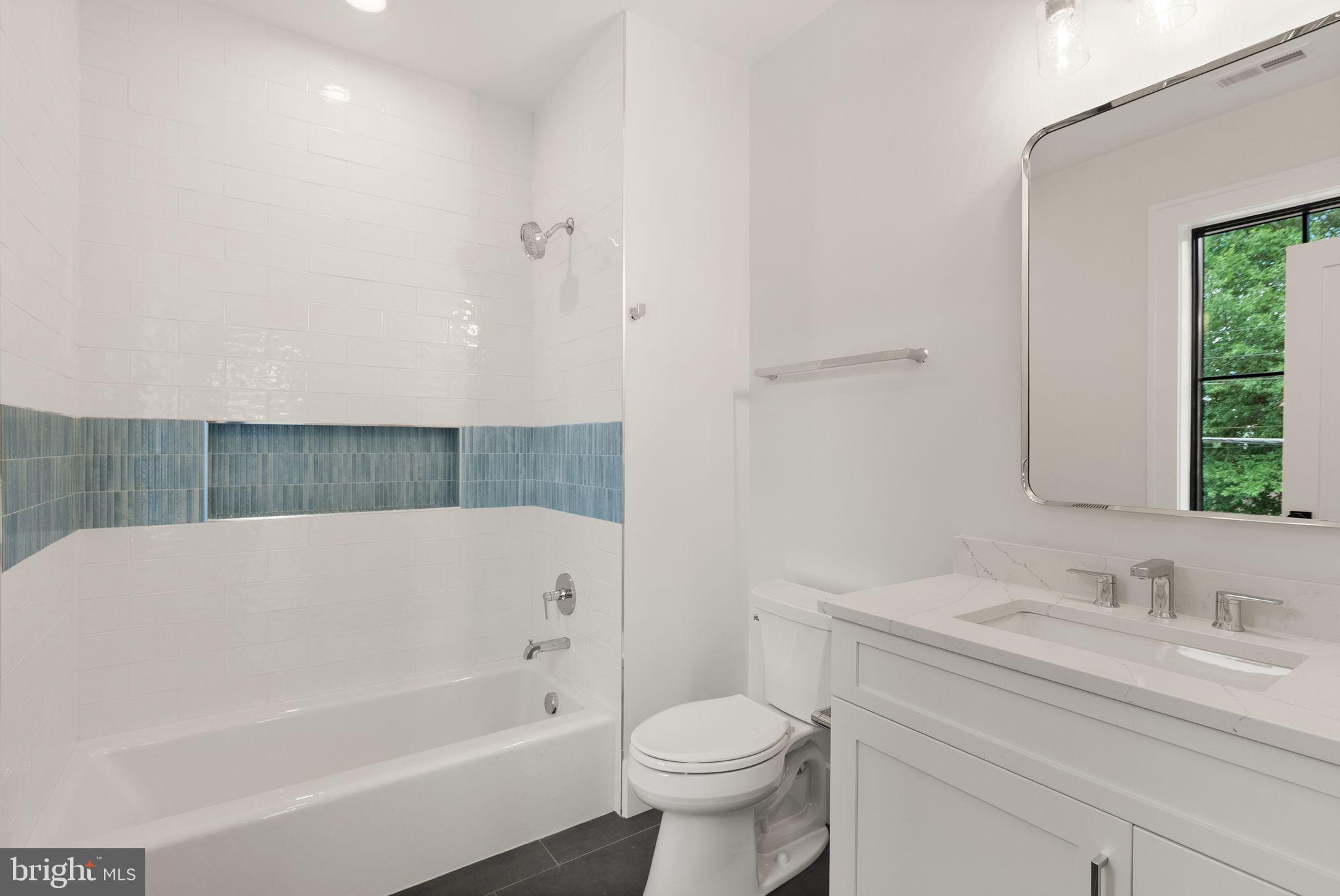 112 N HIGHLAND STREET