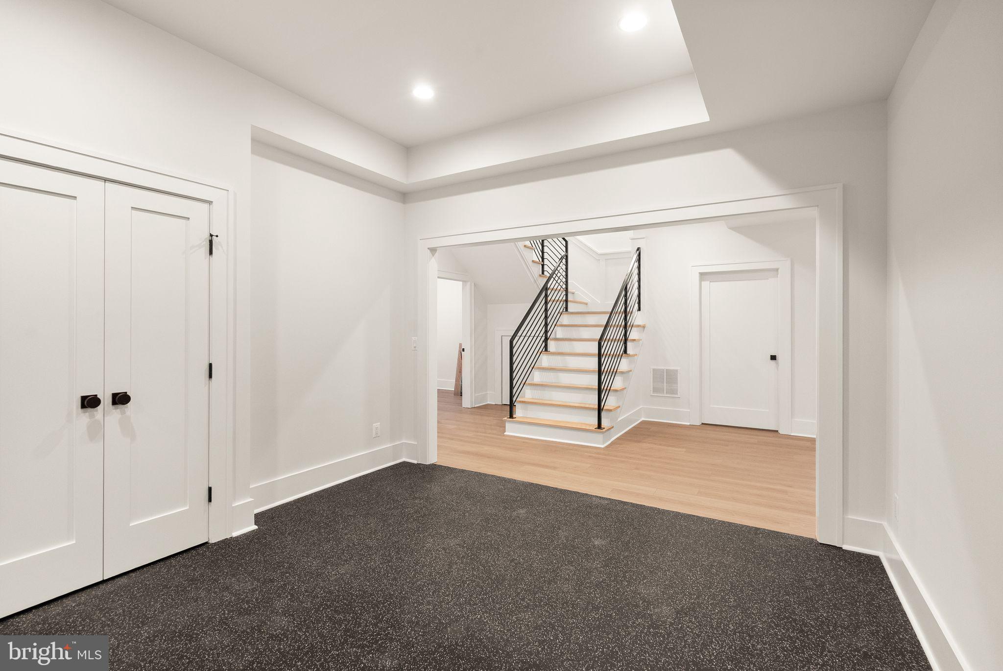 112 N HIGHLAND STREET