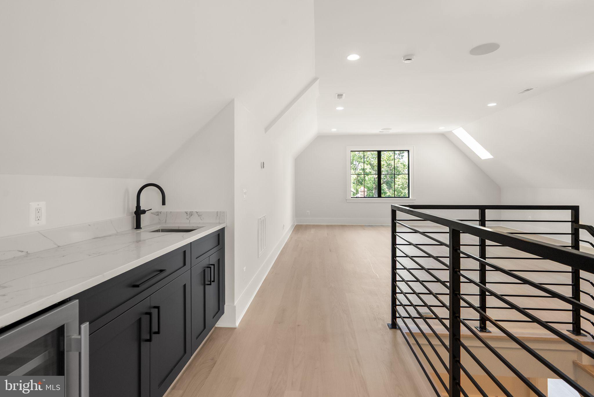 112 N HIGHLAND STREET