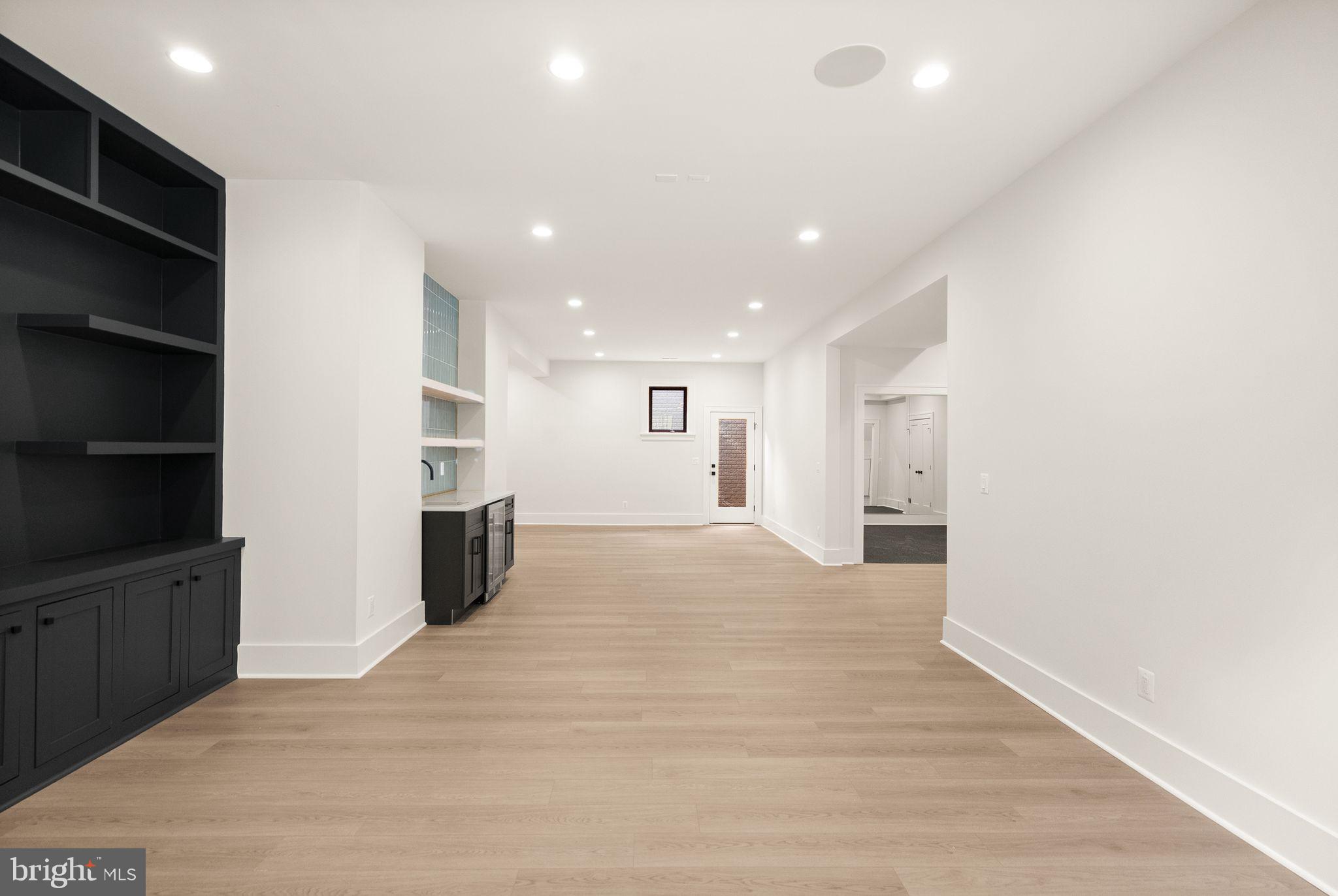 112 N HIGHLAND STREET