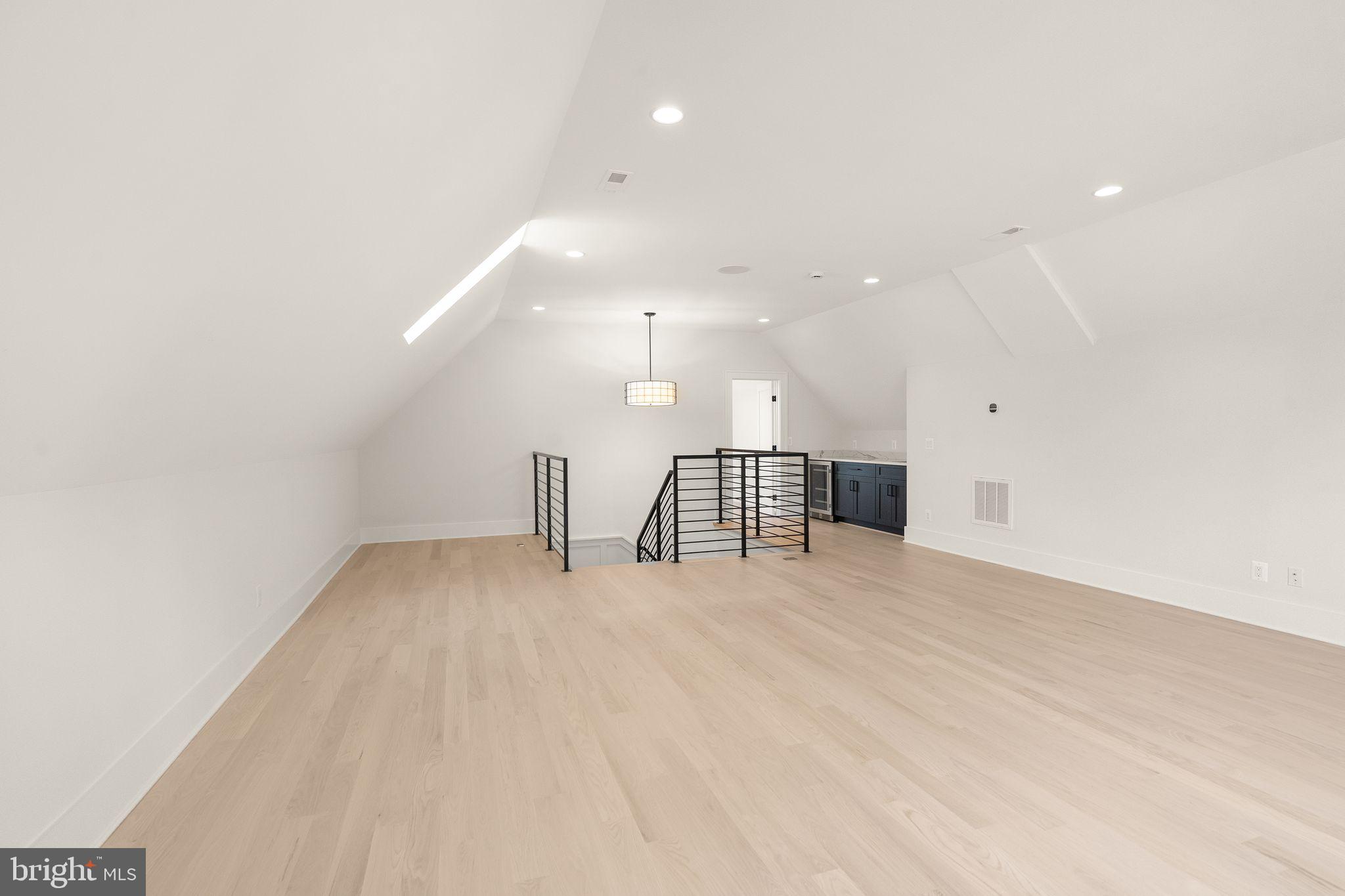 112 N HIGHLAND STREET