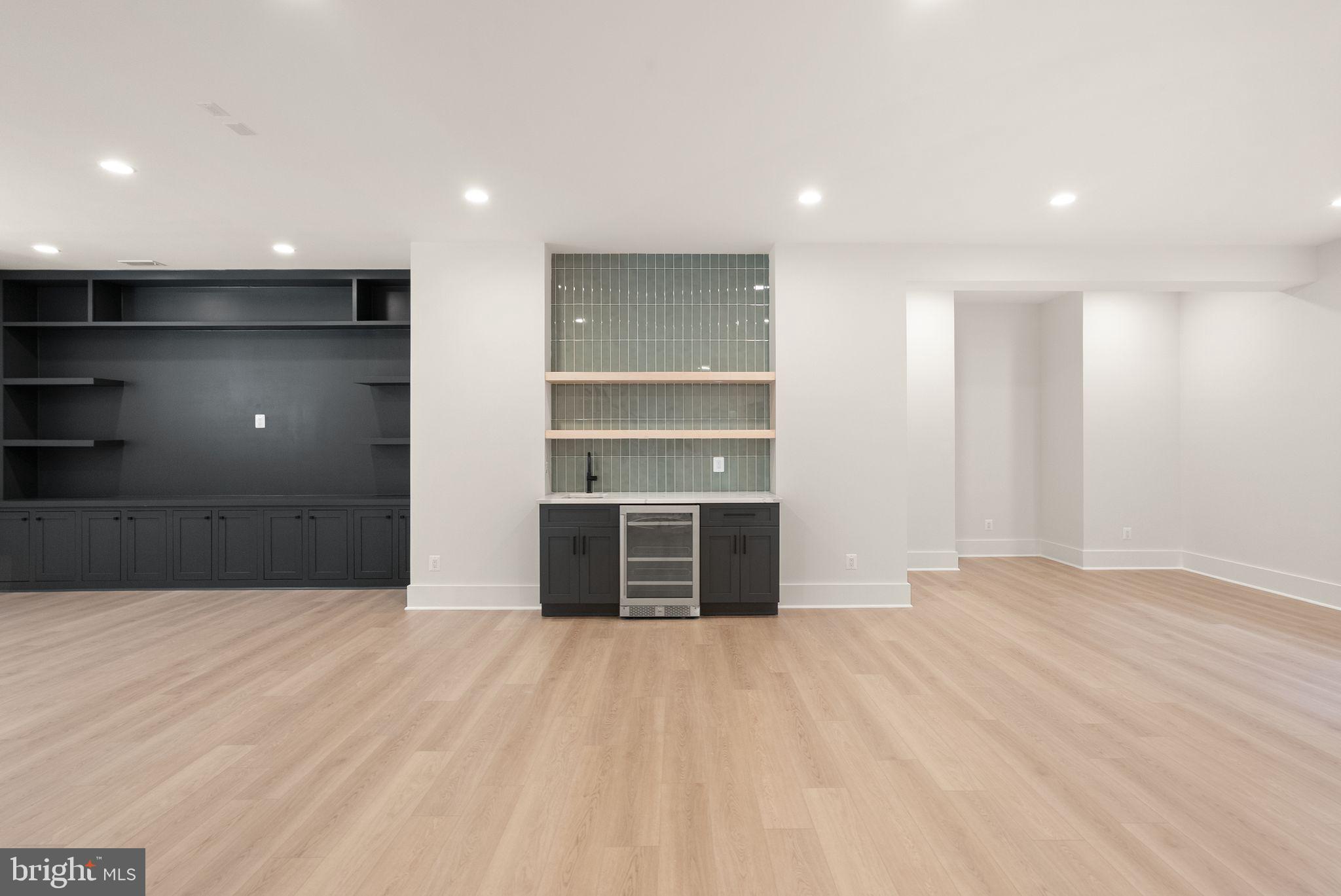 112 N HIGHLAND STREET