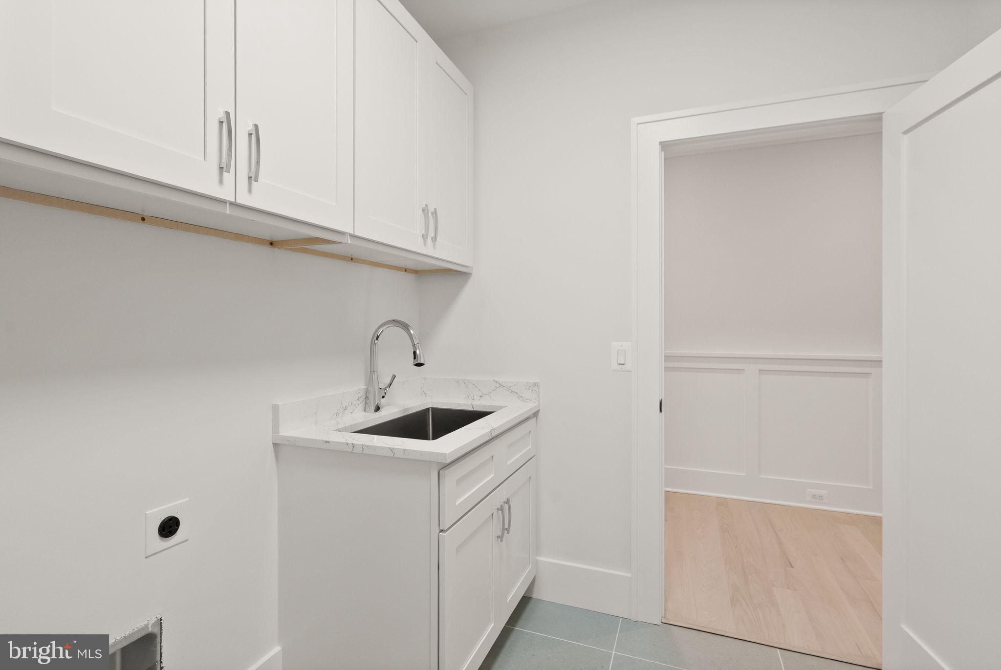 112 N HIGHLAND STREET