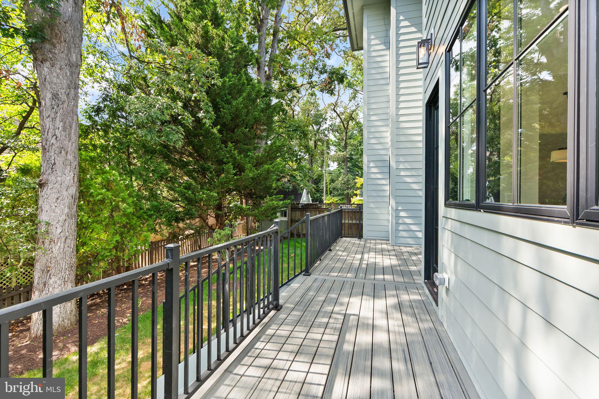 112 N HIGHLAND STREET