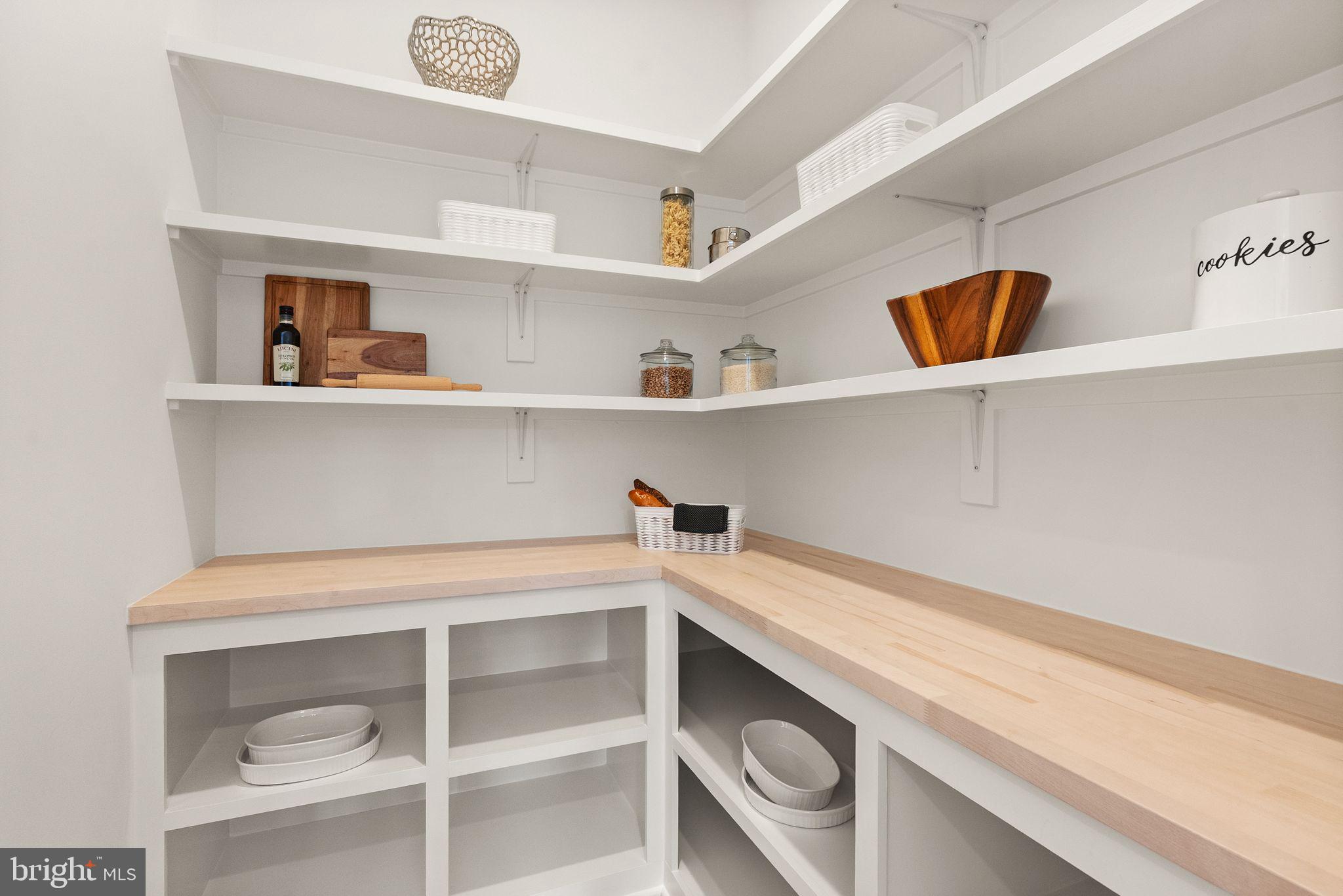 112 N HIGHLAND STREET