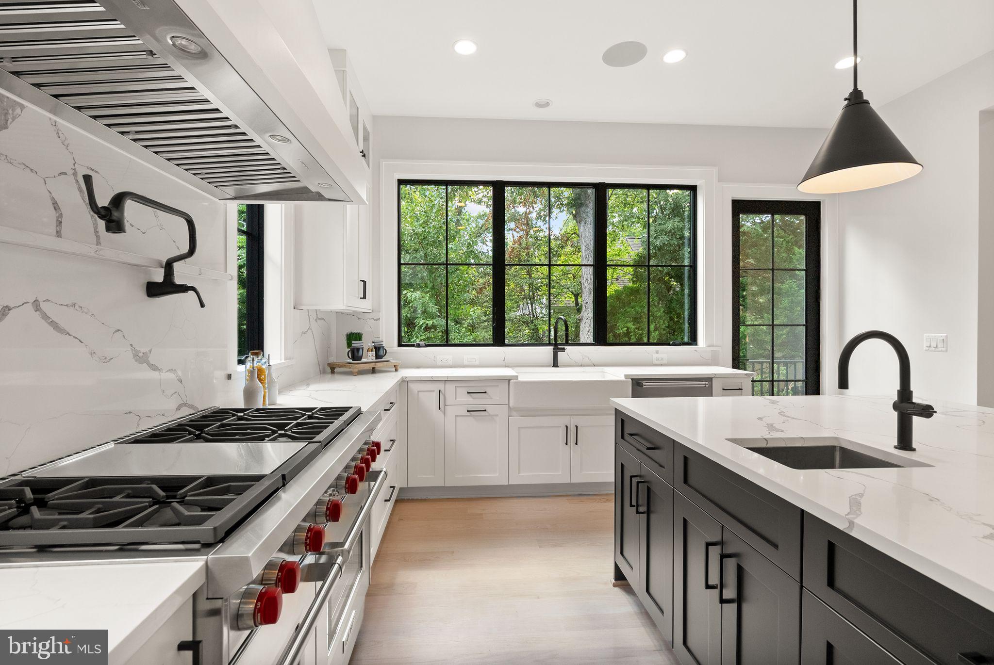 112 N HIGHLAND STREET