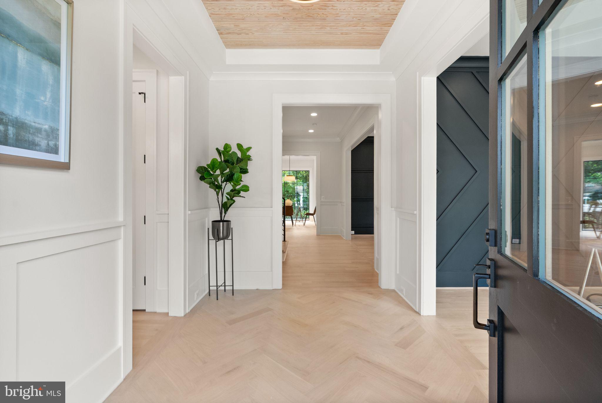 112 N HIGHLAND STREET