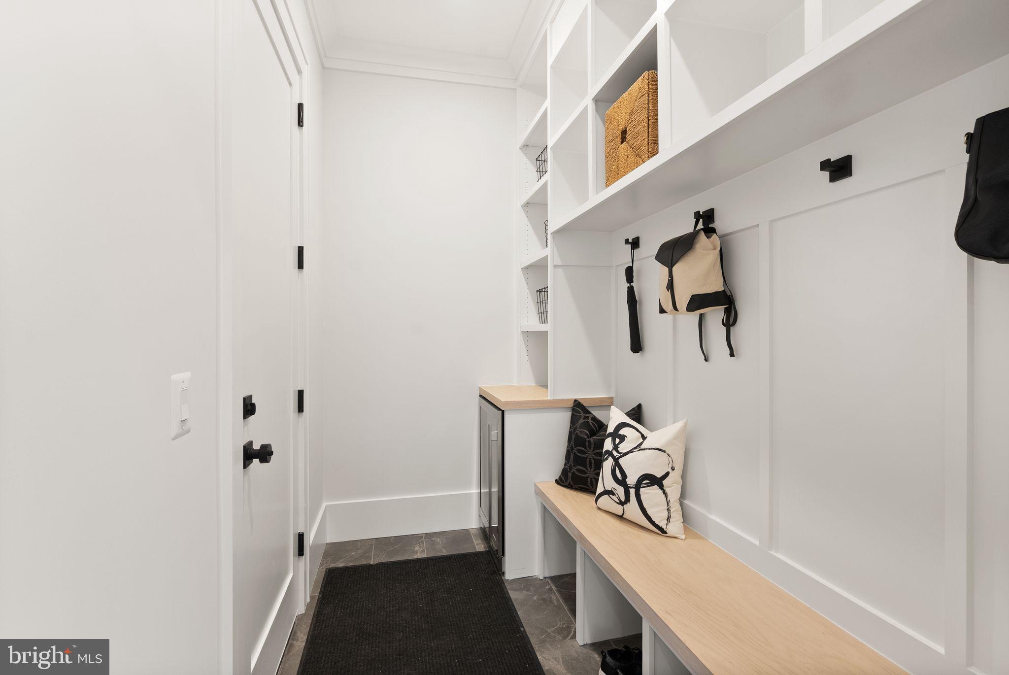 112 N HIGHLAND STREET