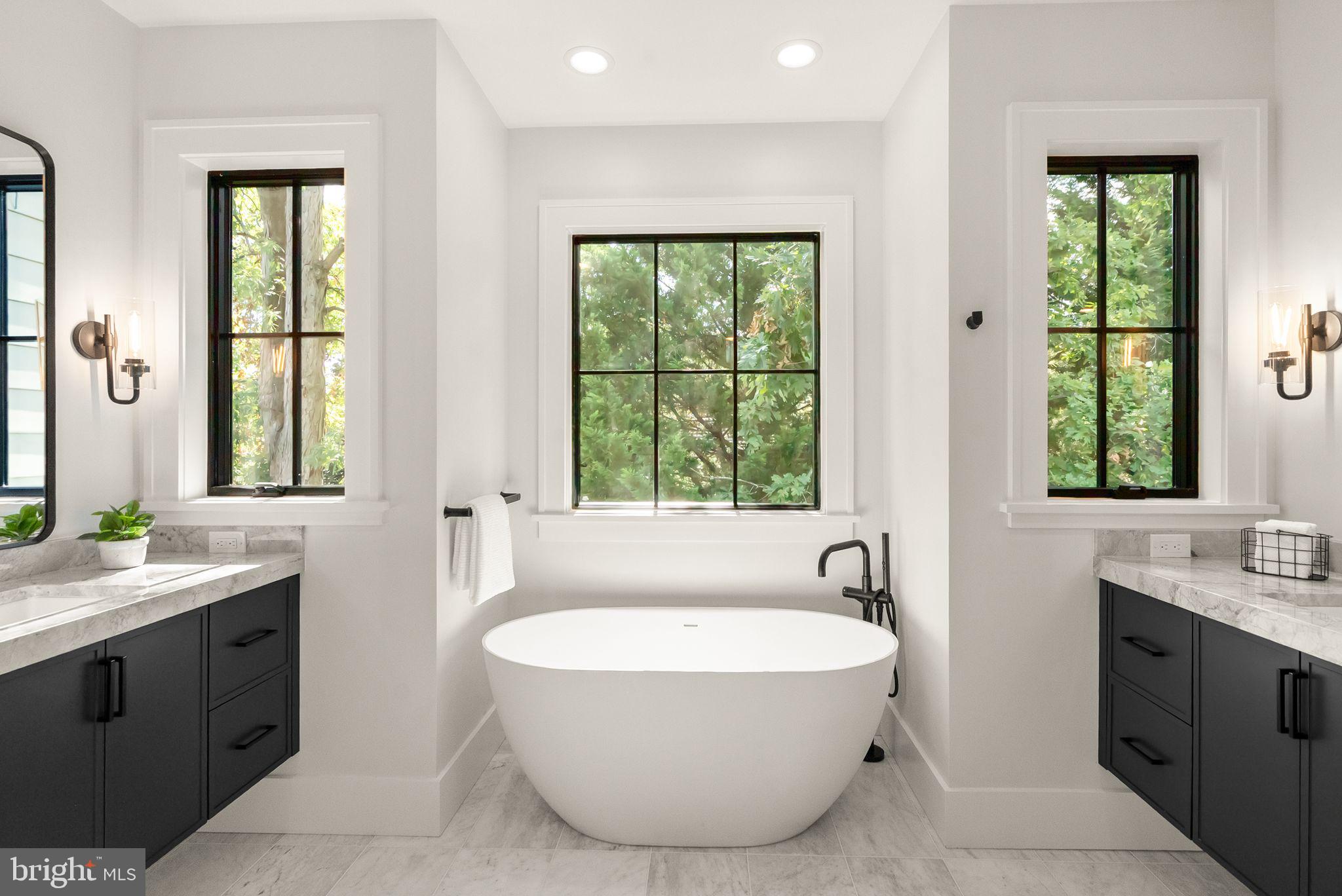 112 N HIGHLAND STREET