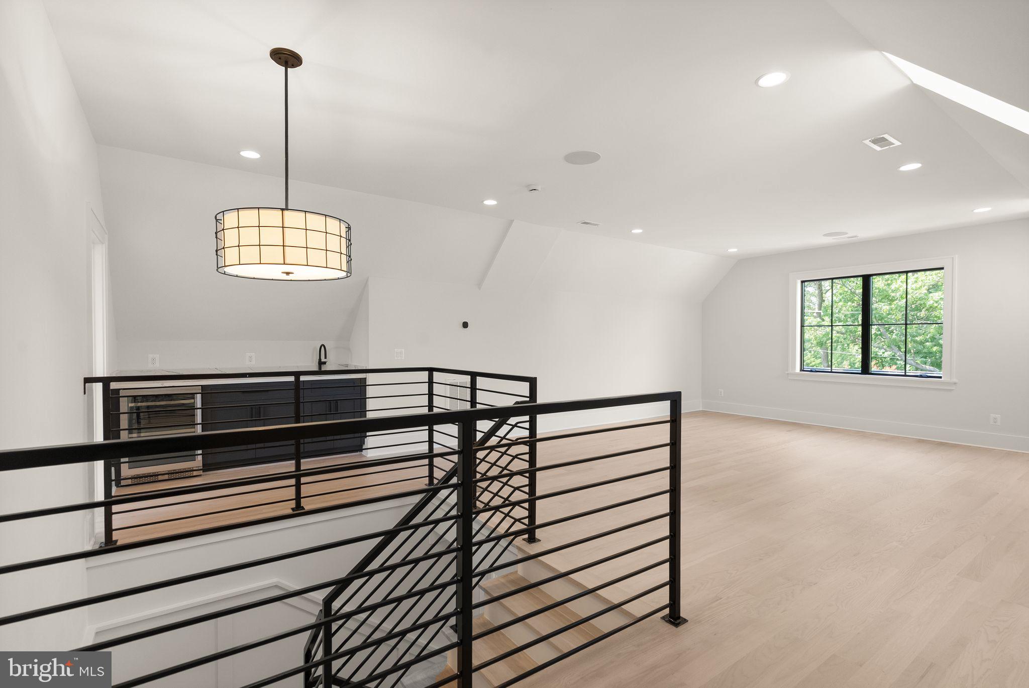 112 N HIGHLAND STREET