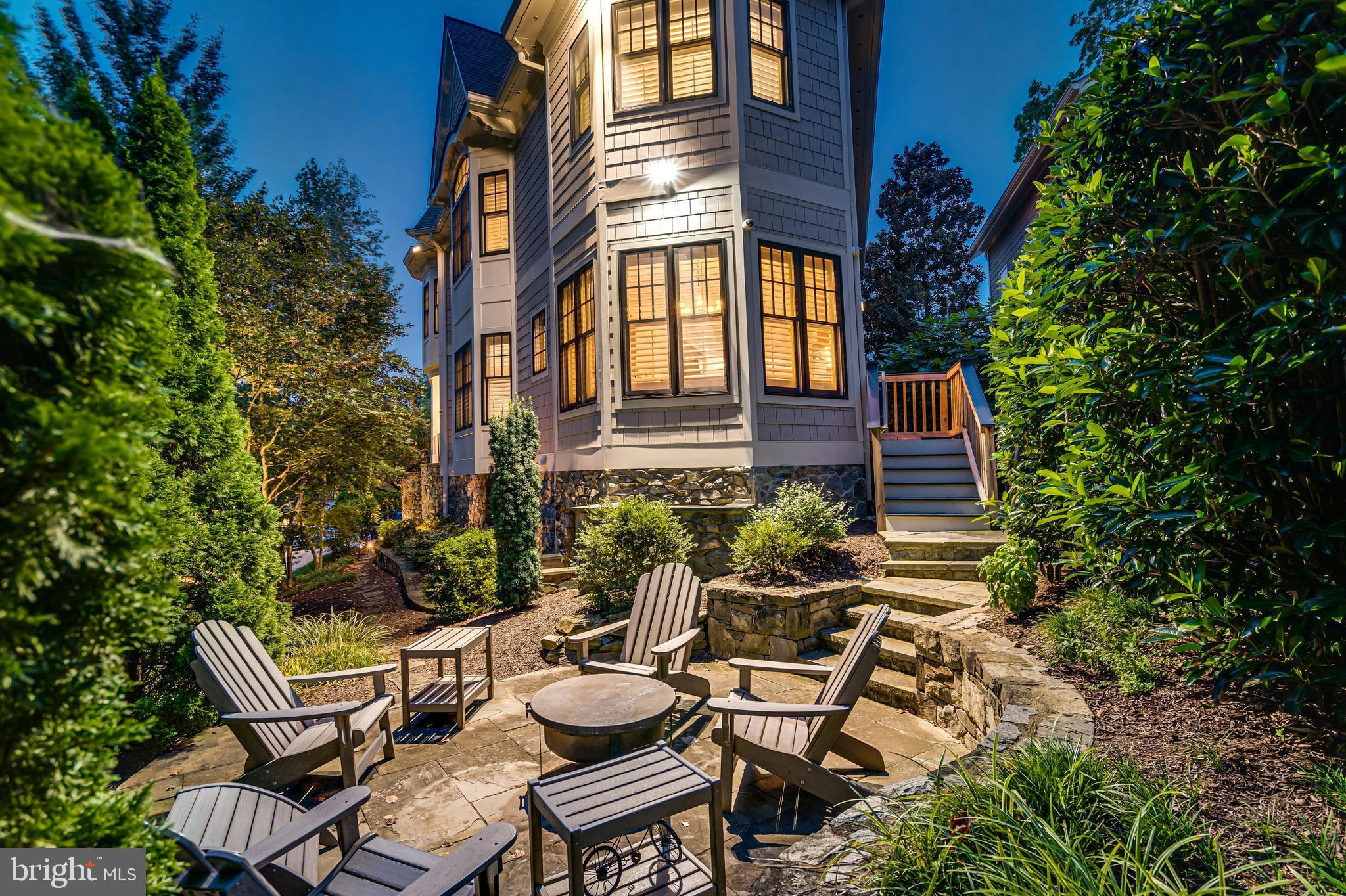 2807 1st Rd N