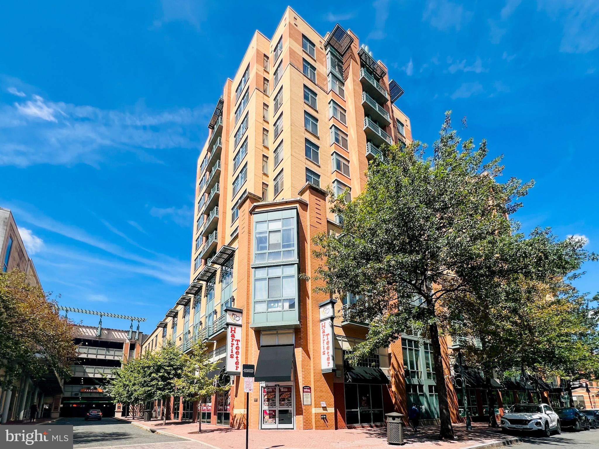 2923 S WOODSTOCK ST B