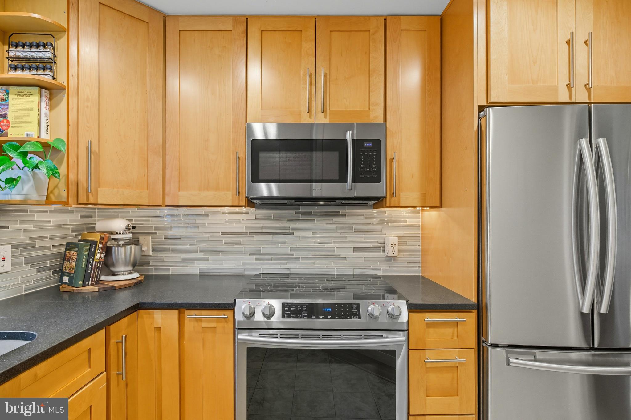 2923 S WOODSTOCK ST B