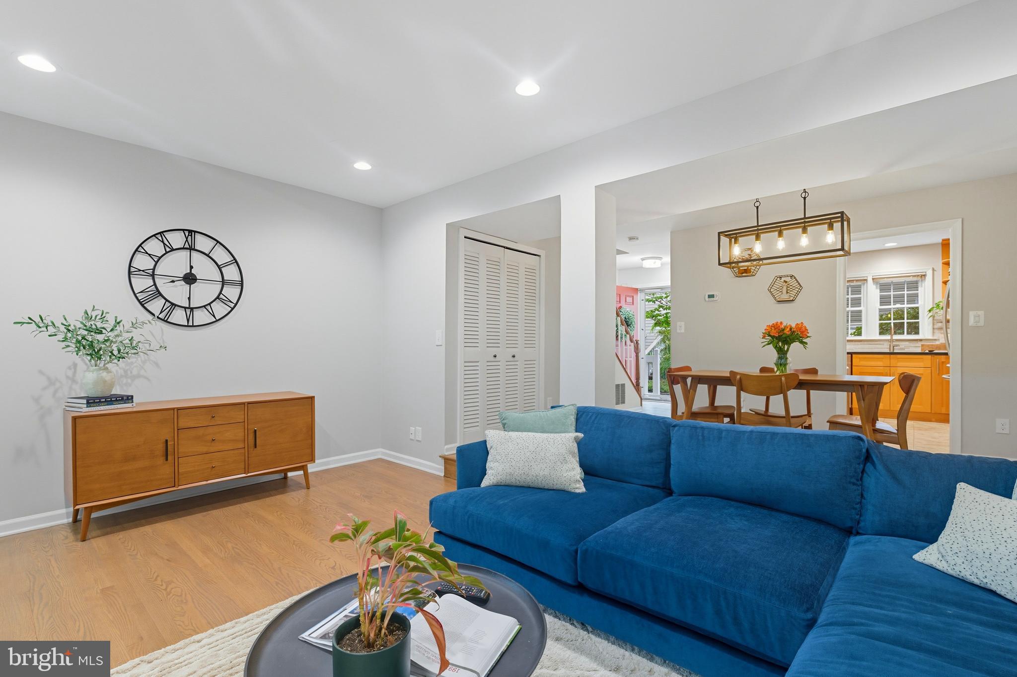 2923 S WOODSTOCK ST B