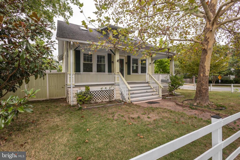 3201 N PERSHING DRIVE