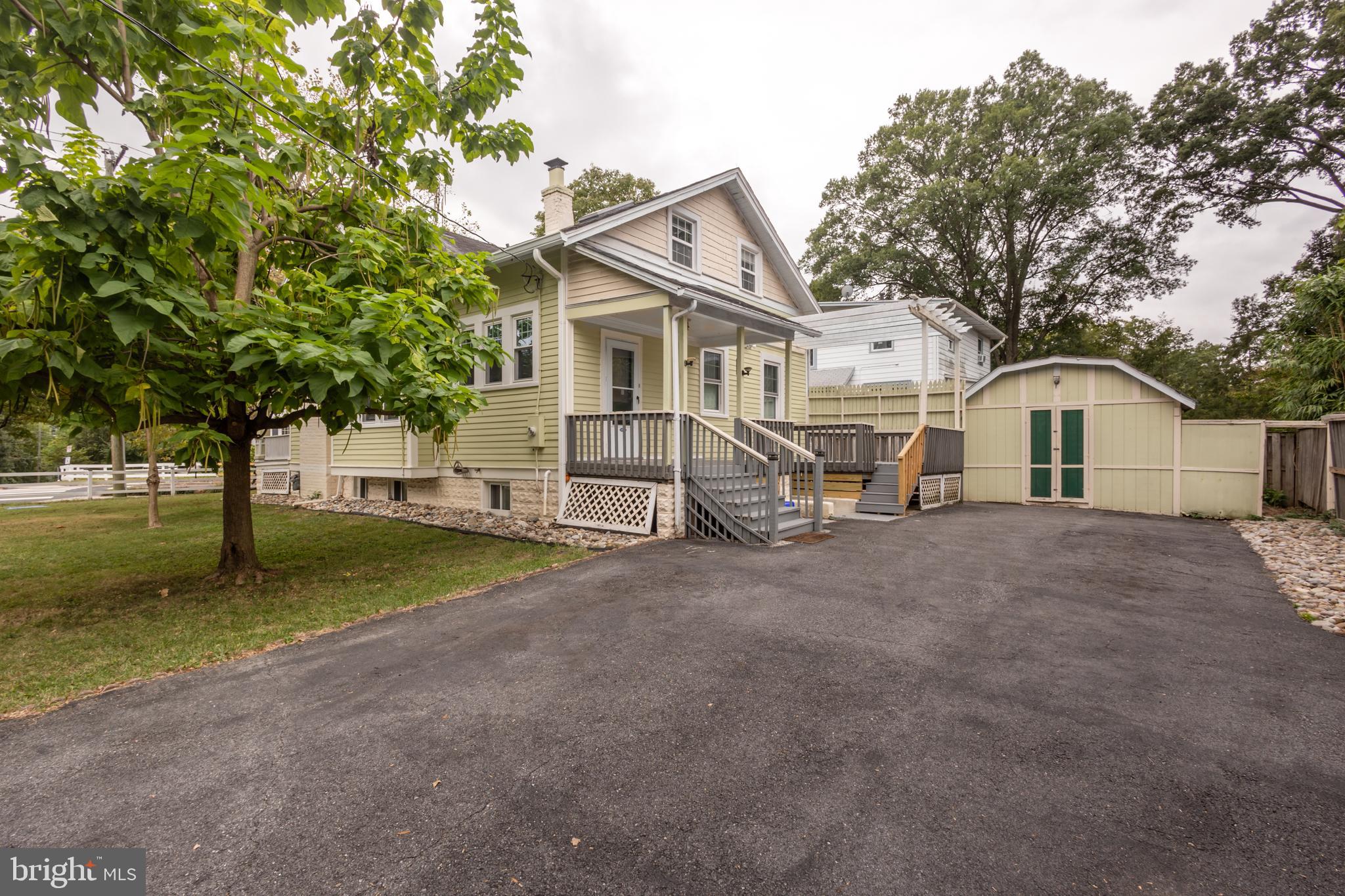 3201 N PERSHING DRIVE
