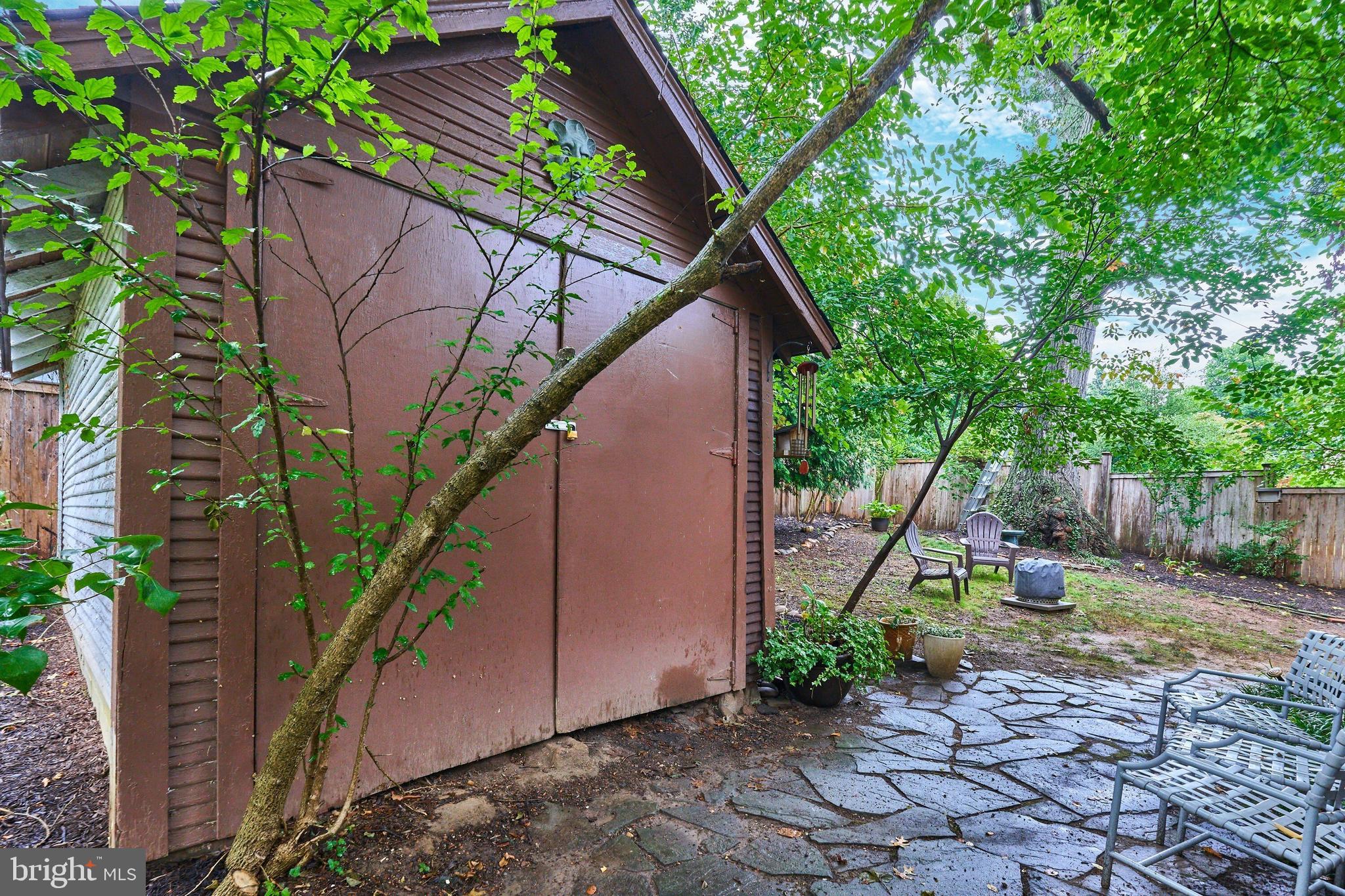 2917 1ST ROAD N