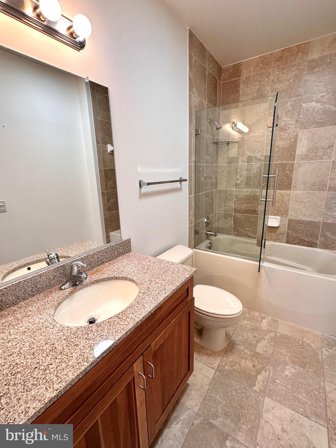 1220 N FILLMORE STREET PH08