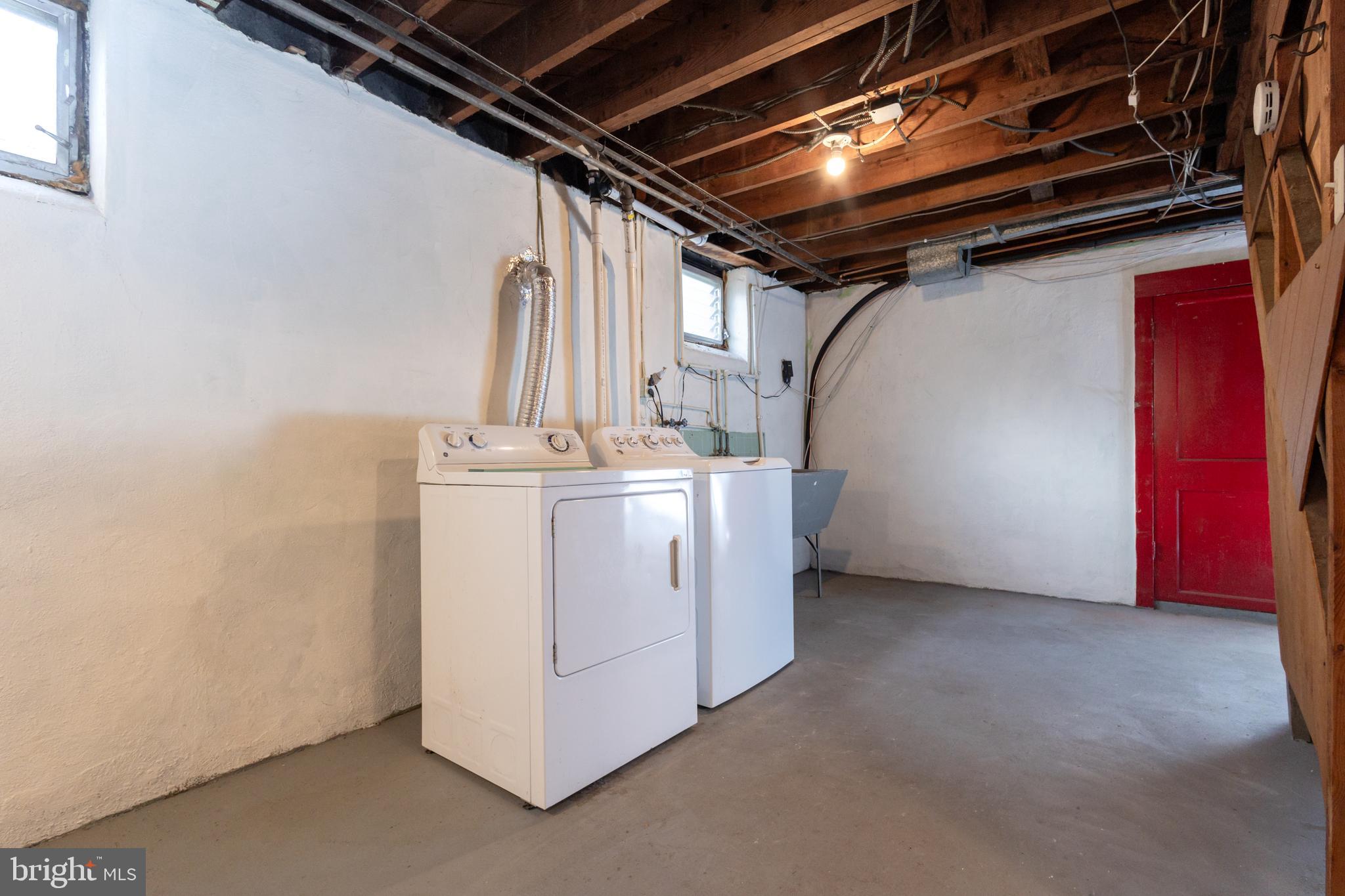 312 N HIGHLAND STREET