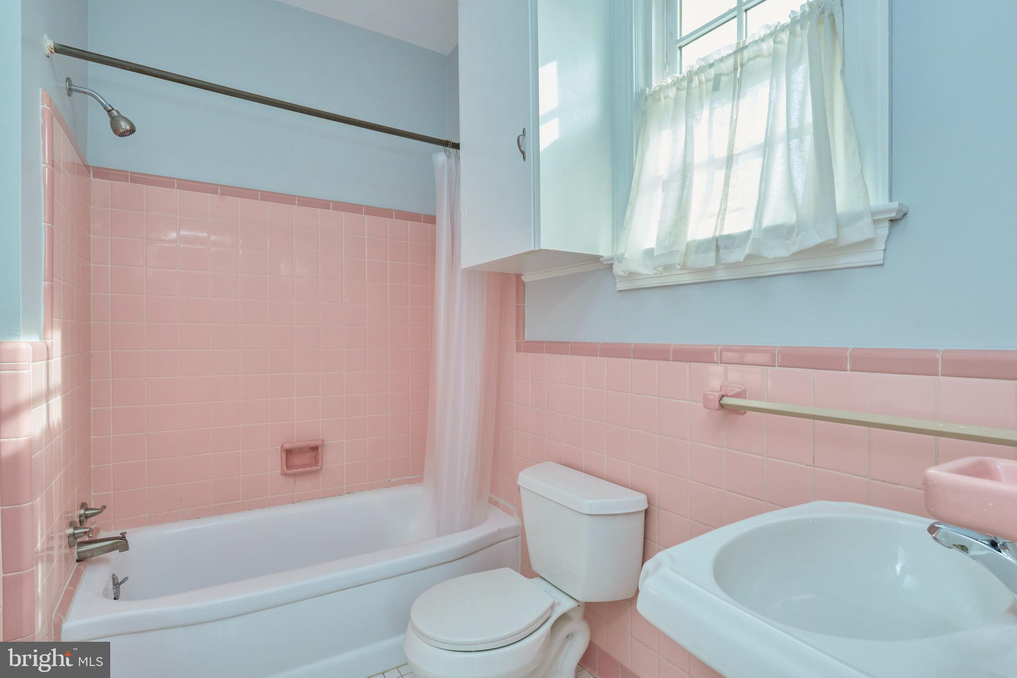 304 N HIGHLAND STREET