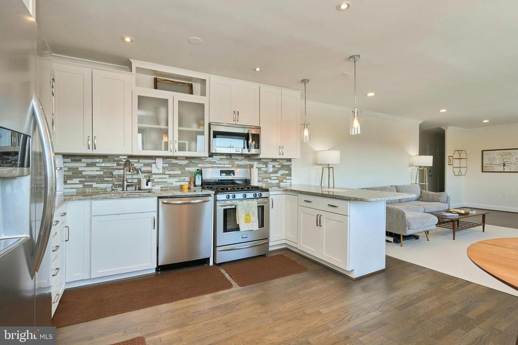 1300 S ARLINGTON RIDGE ROAD 504