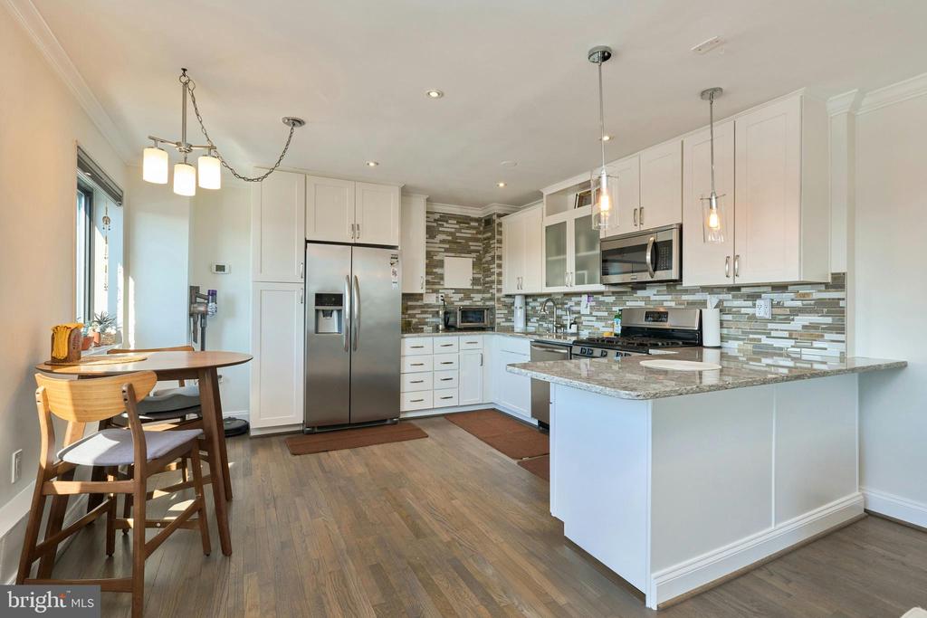 1300 S ARLINGTON RIDGE ROAD 504