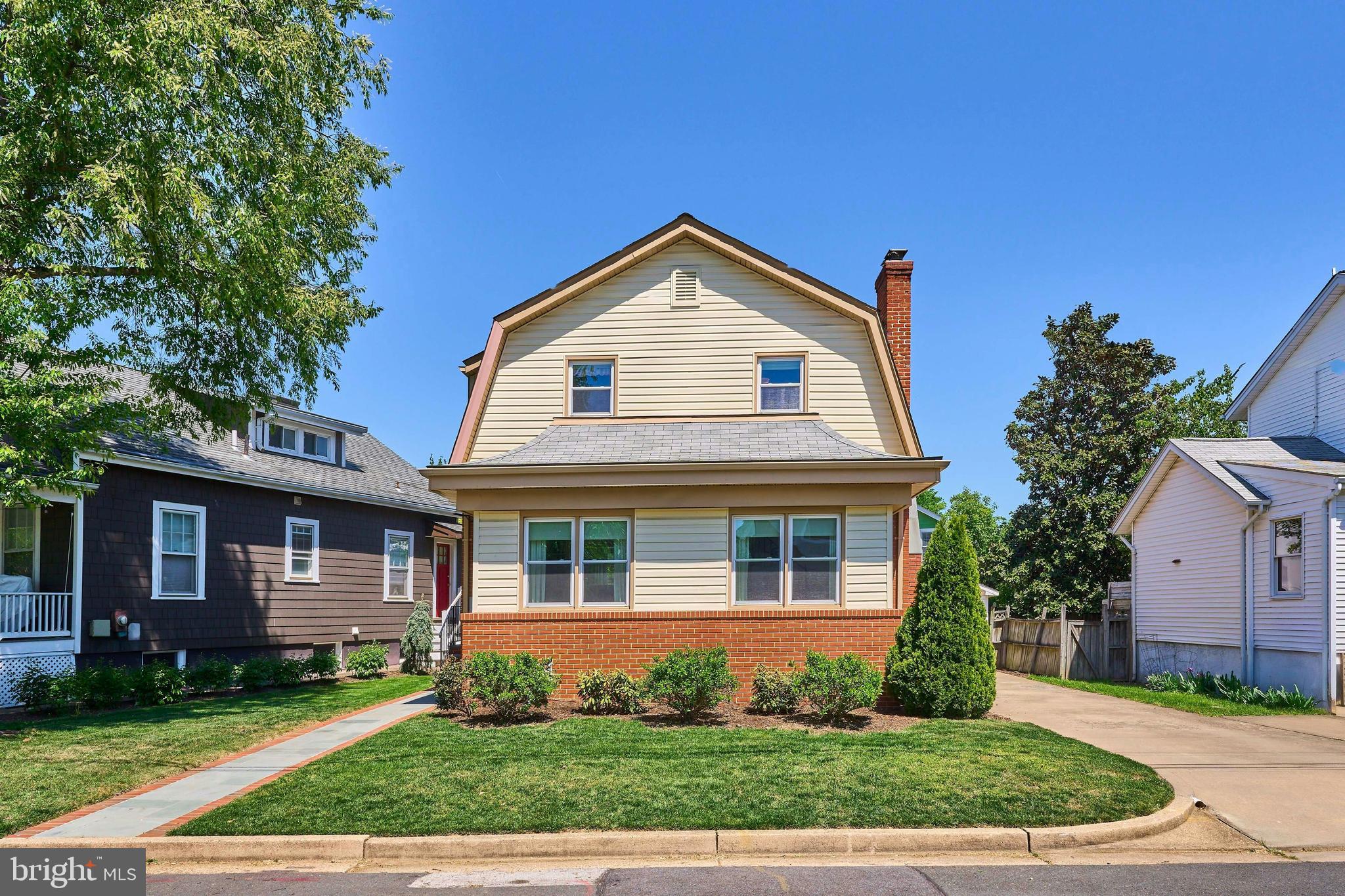 255 N BRYAN STREET