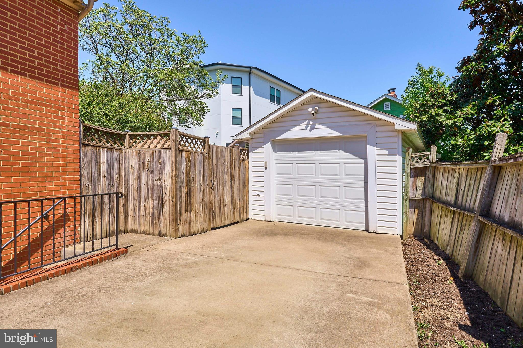 255 N BRYAN STREET
